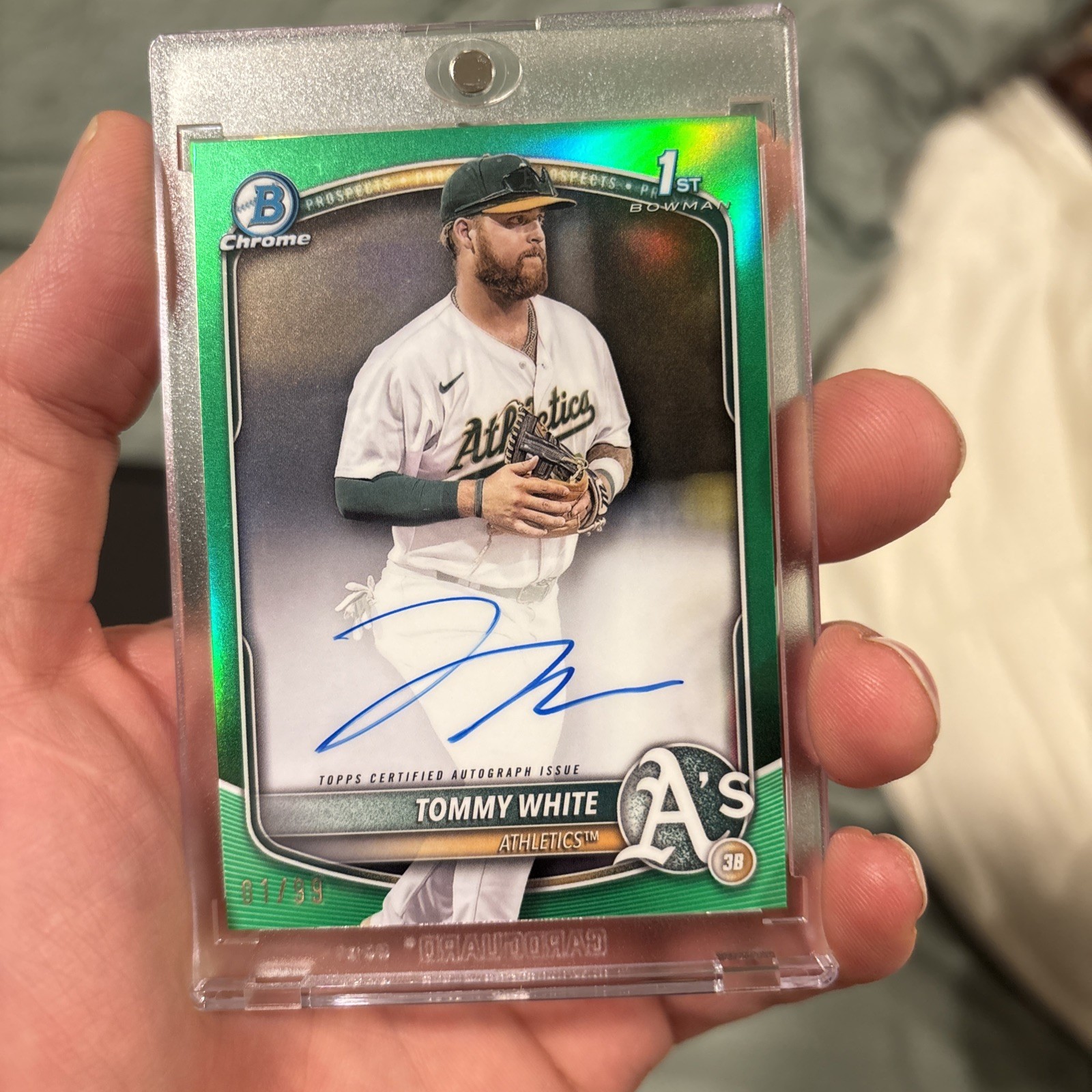 Tommy White - 1st Bowman Chrome Green Refractor Issue Green Refractor Autograph - Trading Card Image