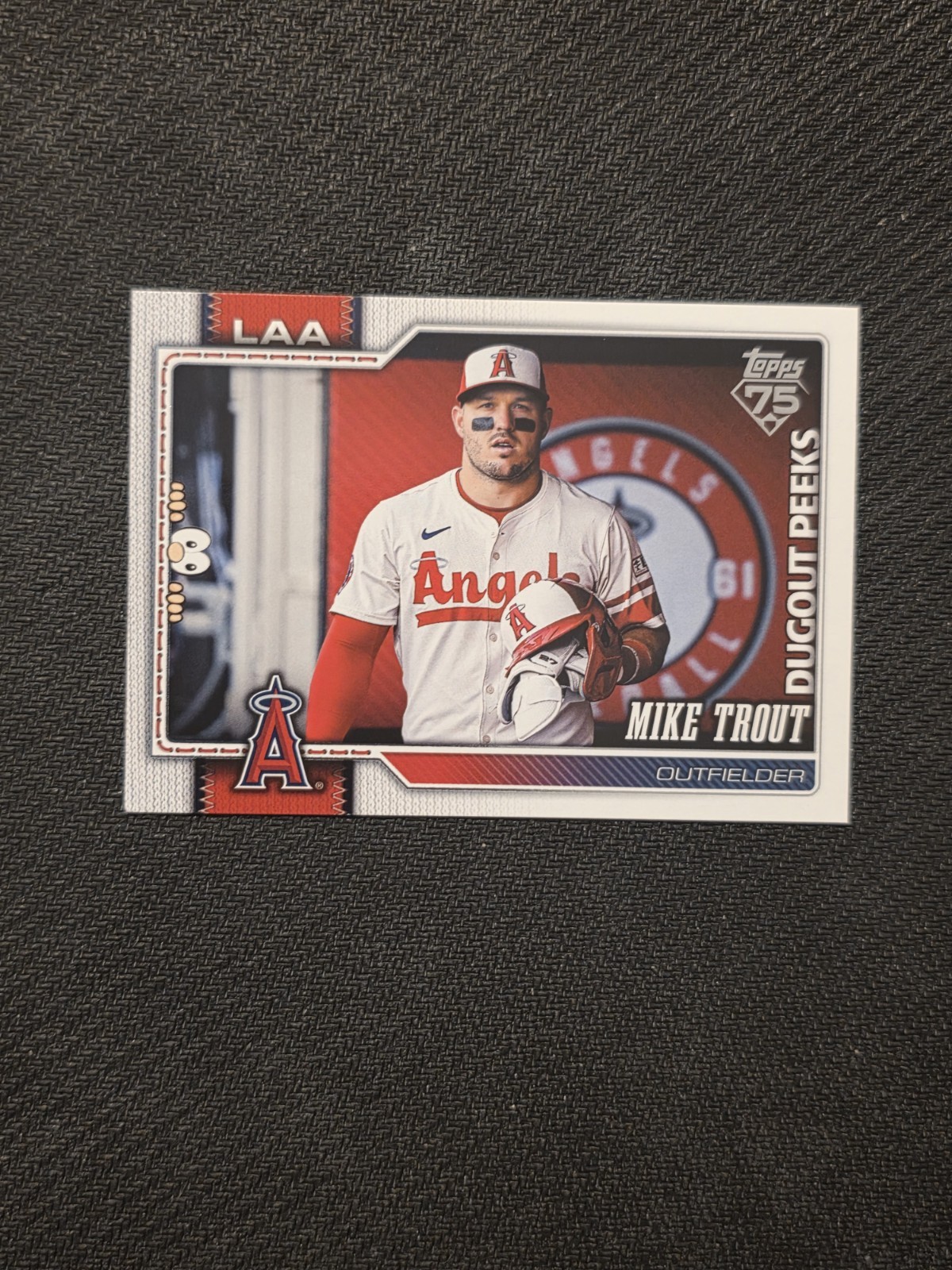 Mike Trout - Dugout Peeks Insert Base Insert - Trading Card Image