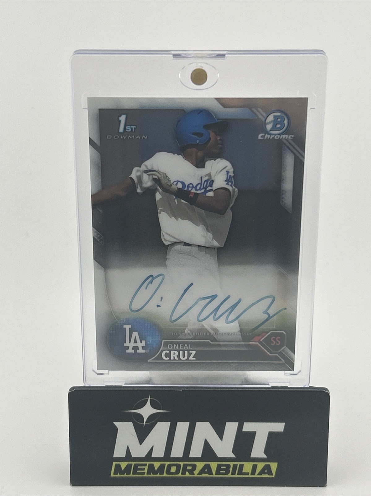 O'Neal Cruz - 1st Bowman Chrome Base Autograph - Trading Card Image