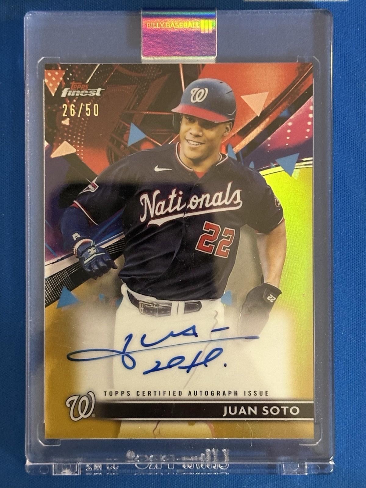 Juan Soto Topps Finest Gold Refractor Gold Refractor Autograph - Trading Card Image