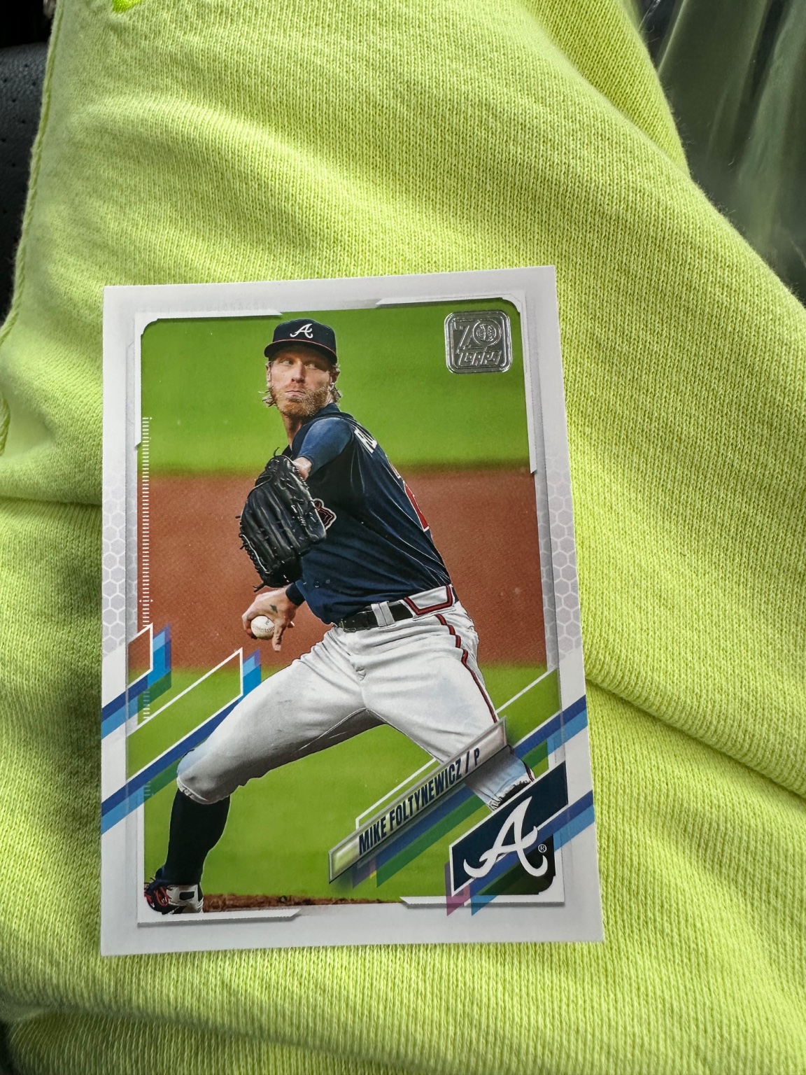 Mike Foltynewicz Base - Trading Card Image