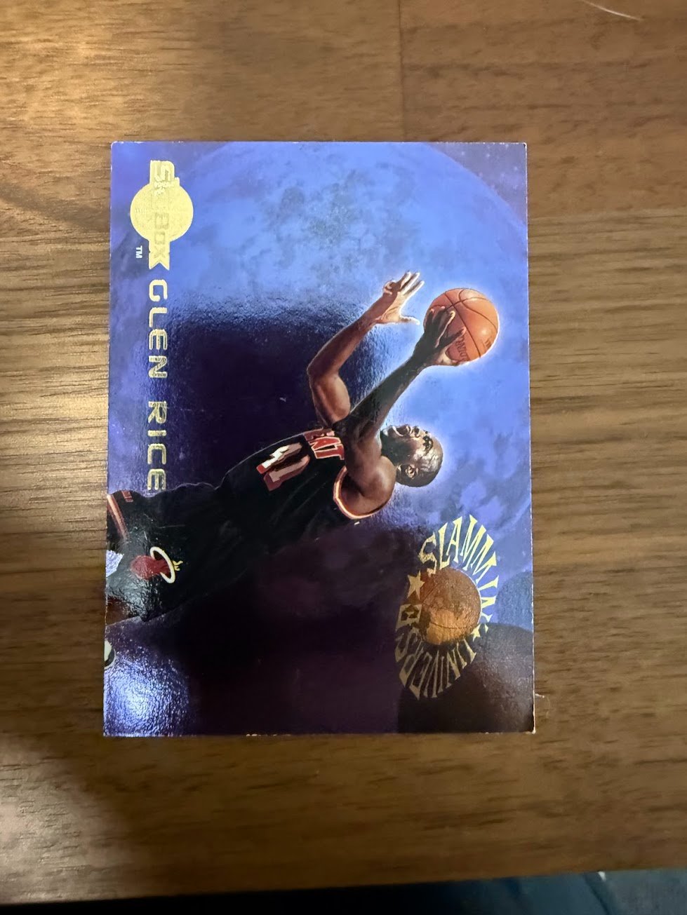 Glen Rice 1994-95 SkyBox Slammin' Universe Base Insert - Trading Card Image