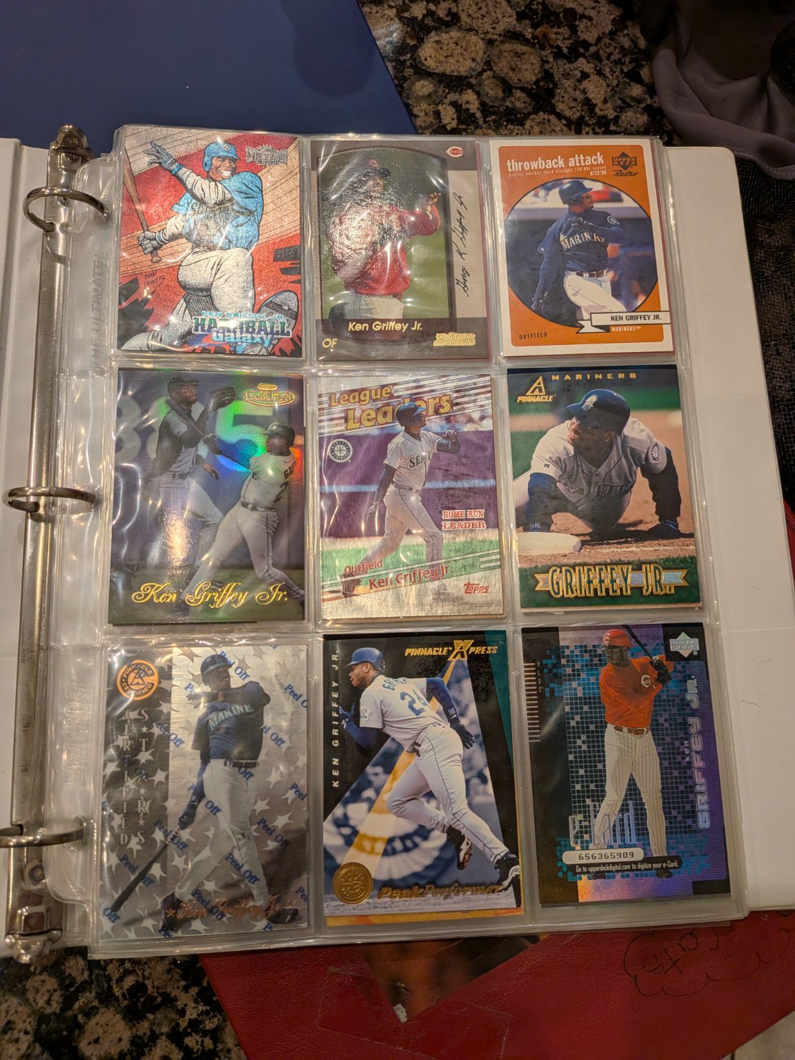 Ken Griffey Jr. Throwback Attack Throwback Attack Insert - Trading Card Image