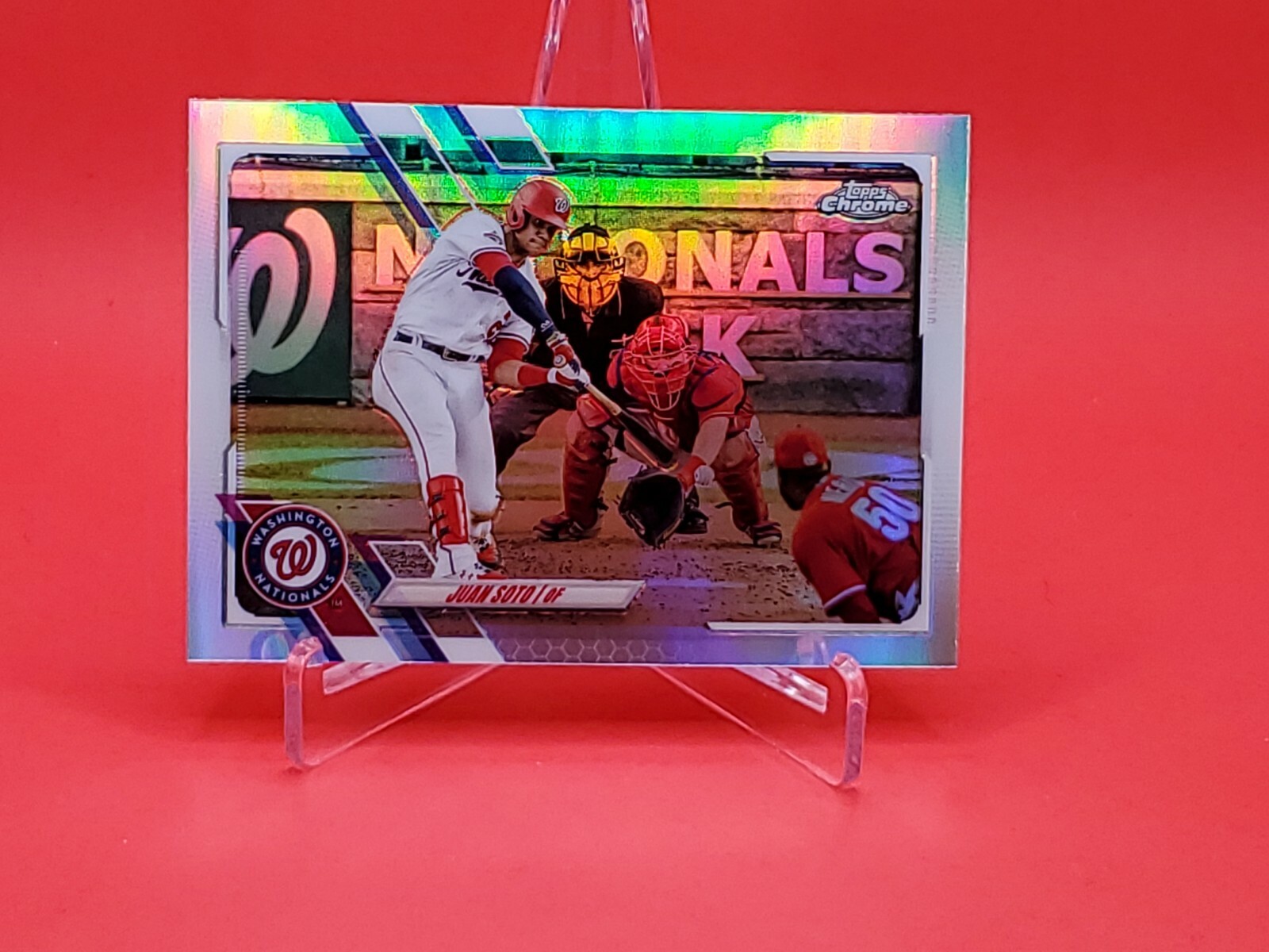 Juan Soto - Topps Chrome Refractor Refractor - Trading Card Image