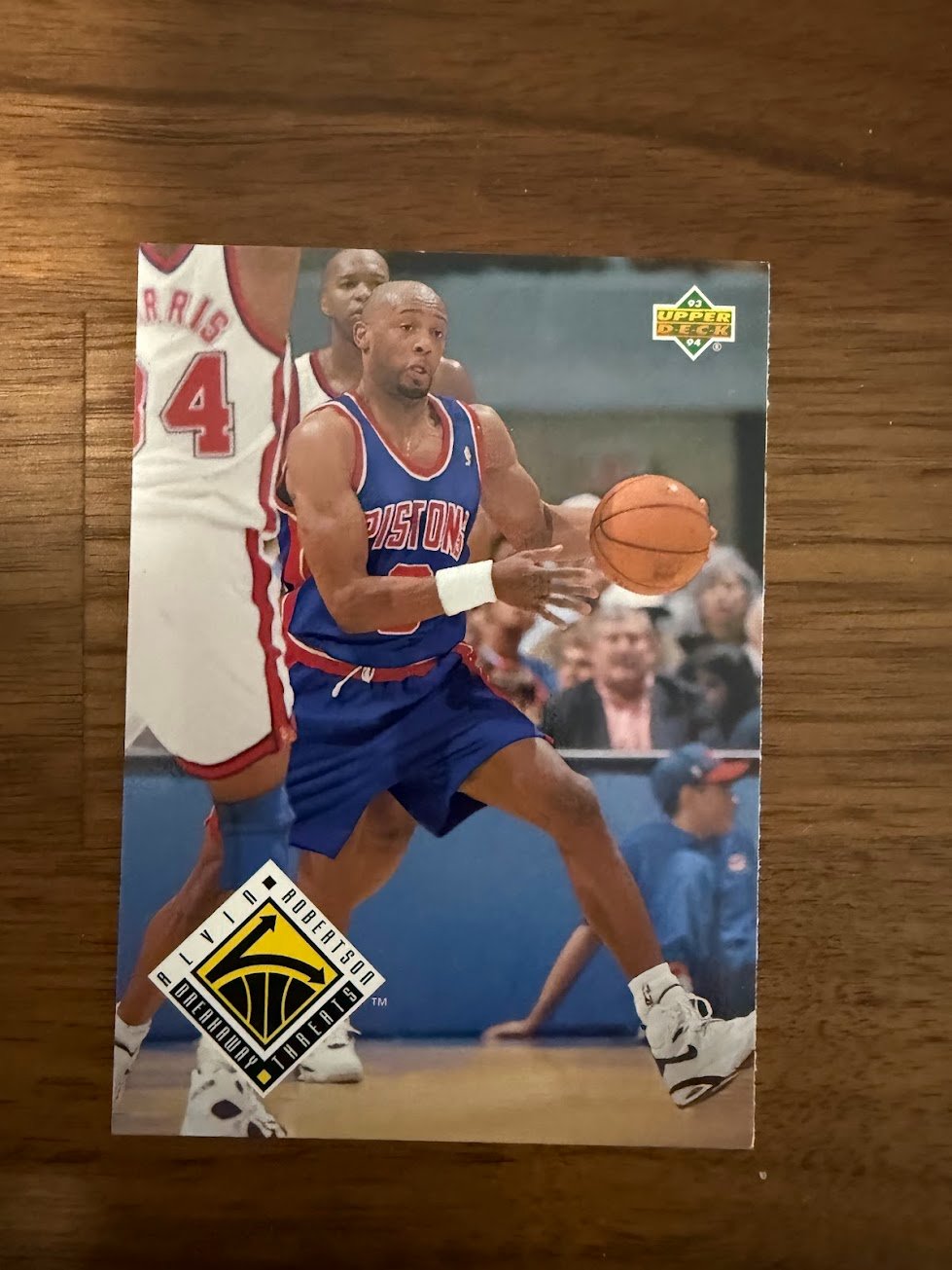 Alvin Robertson 1993-94 Upper Deck Breakaway Threats Breakaway Threats Insert - Trading Card Image