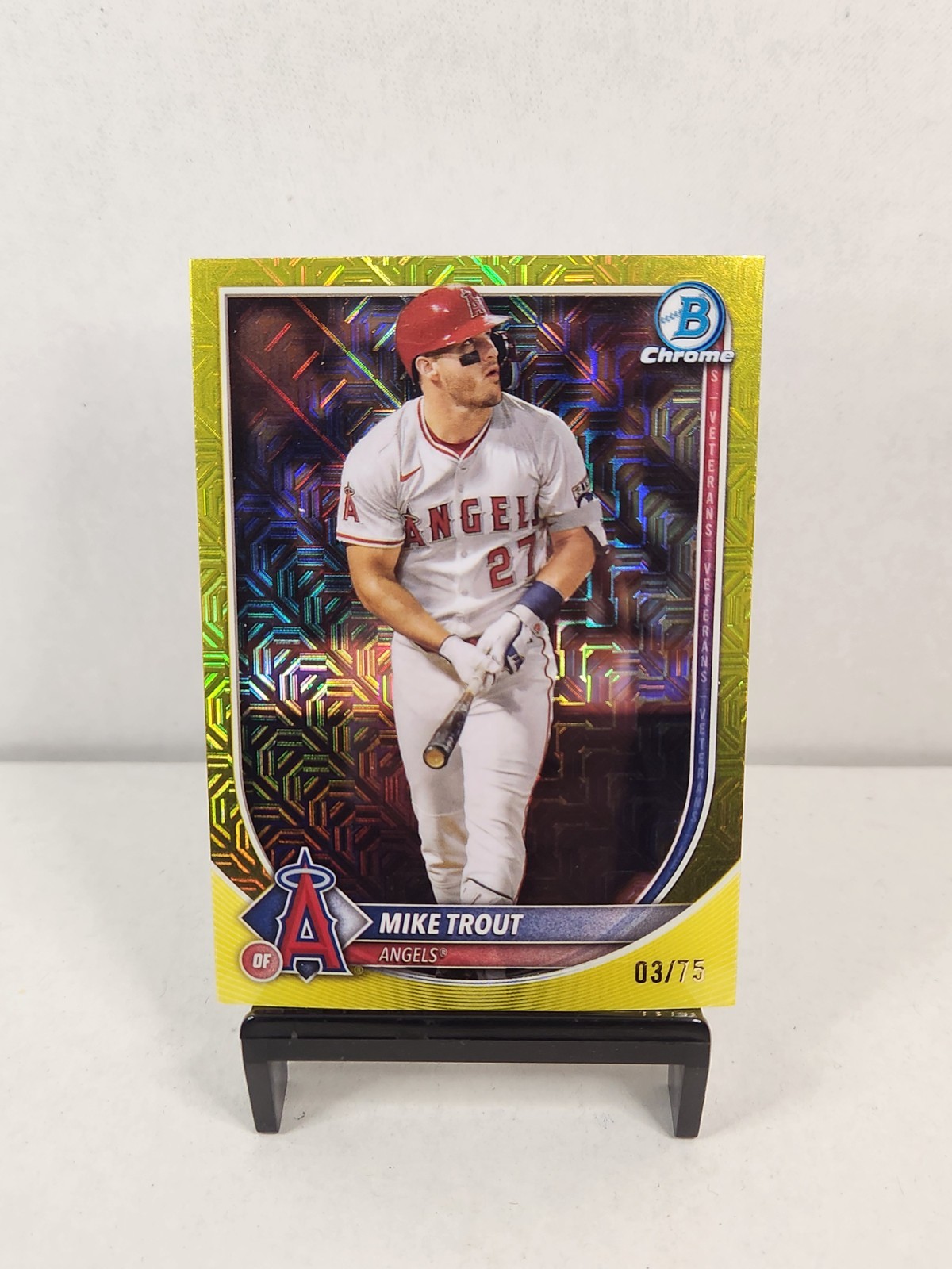 Mike Trout 2023 Bowman Chrome Veterans Gold Shimmer Refractor Gold Shimmer Refractor - Trading Card Image
