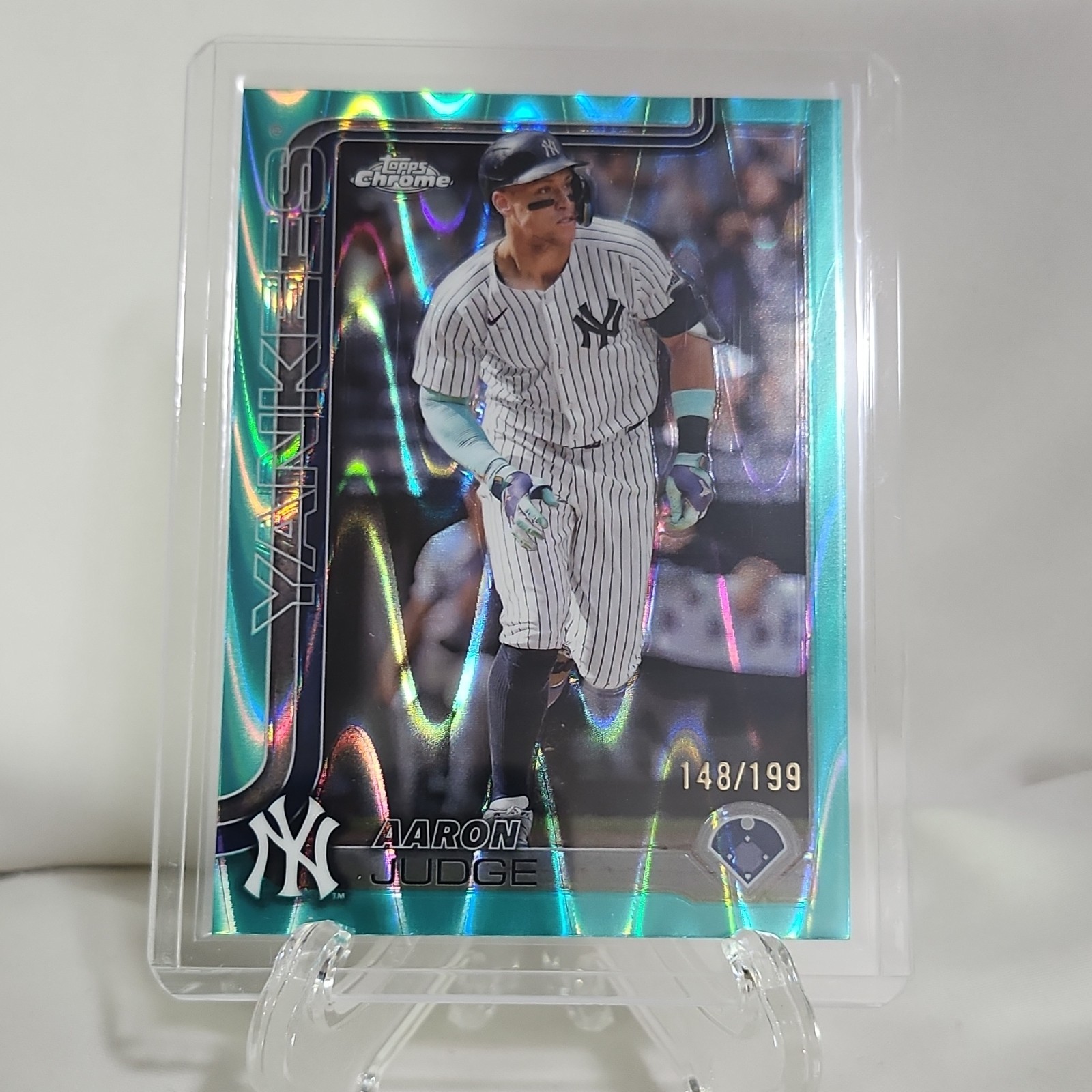 Aaron Judge 2023 Topps Chrome Aqua Lava Refractor Refractor - Trading Card Image