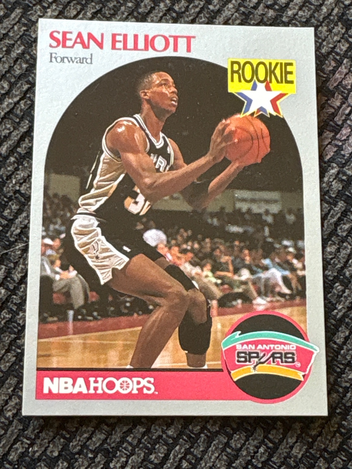 Sean Elliott Rookie Card Base - Trading Card Image