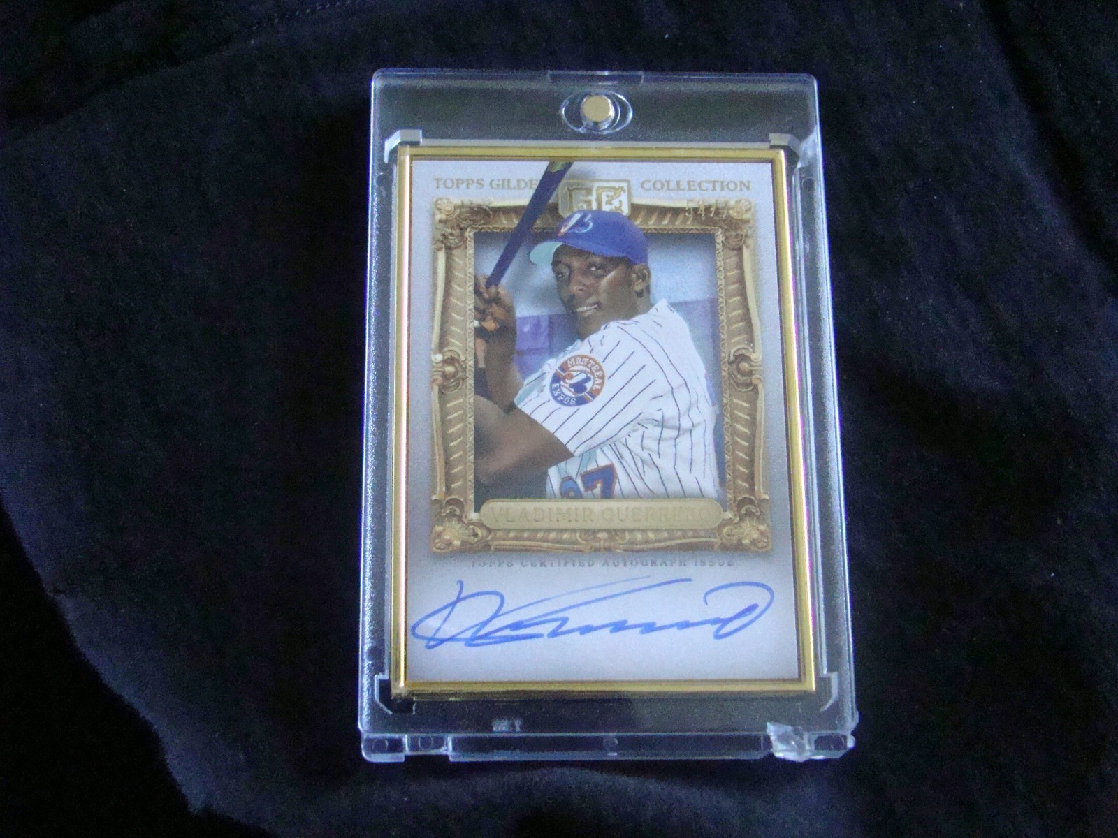 Vladimir Guerrero Topps Gilded Collection Base Autograph - Trading Card Image