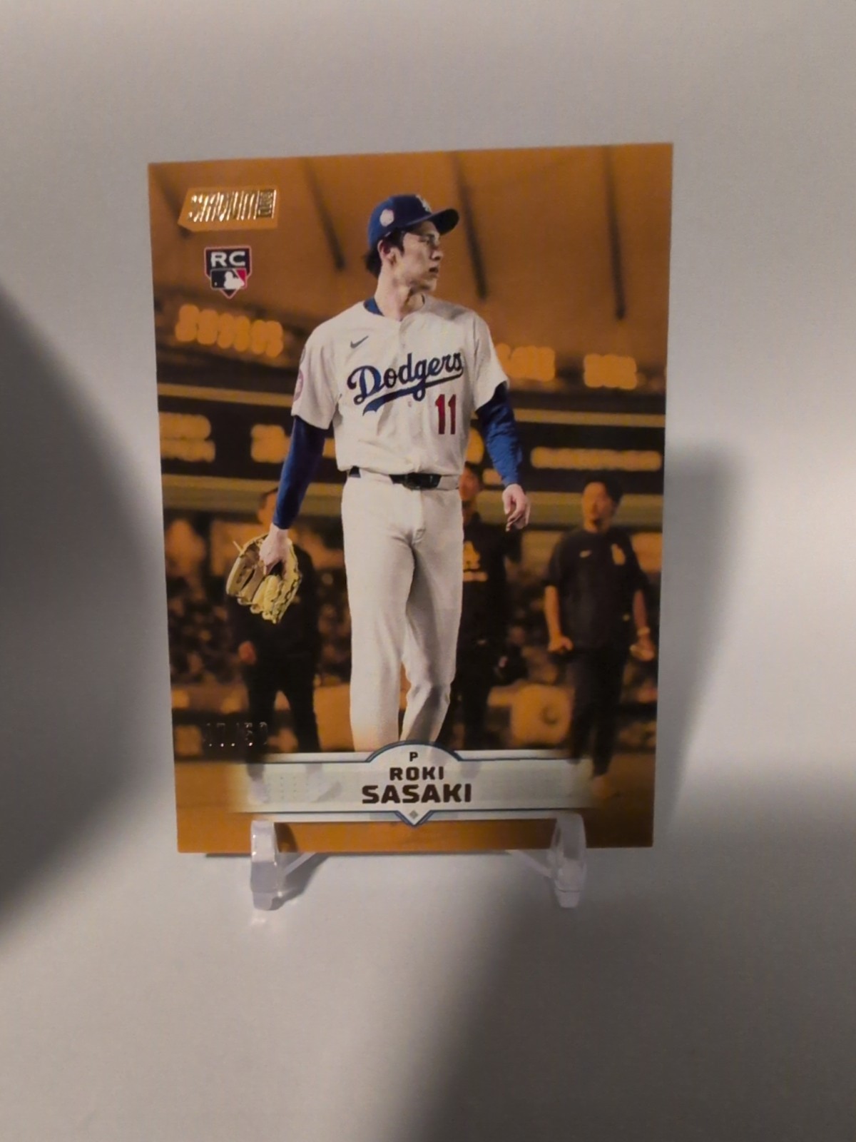 Roki Sasaki 2025 Topps Stadium Club RC Orange Parallel Orange Parallel - Trading Card Image