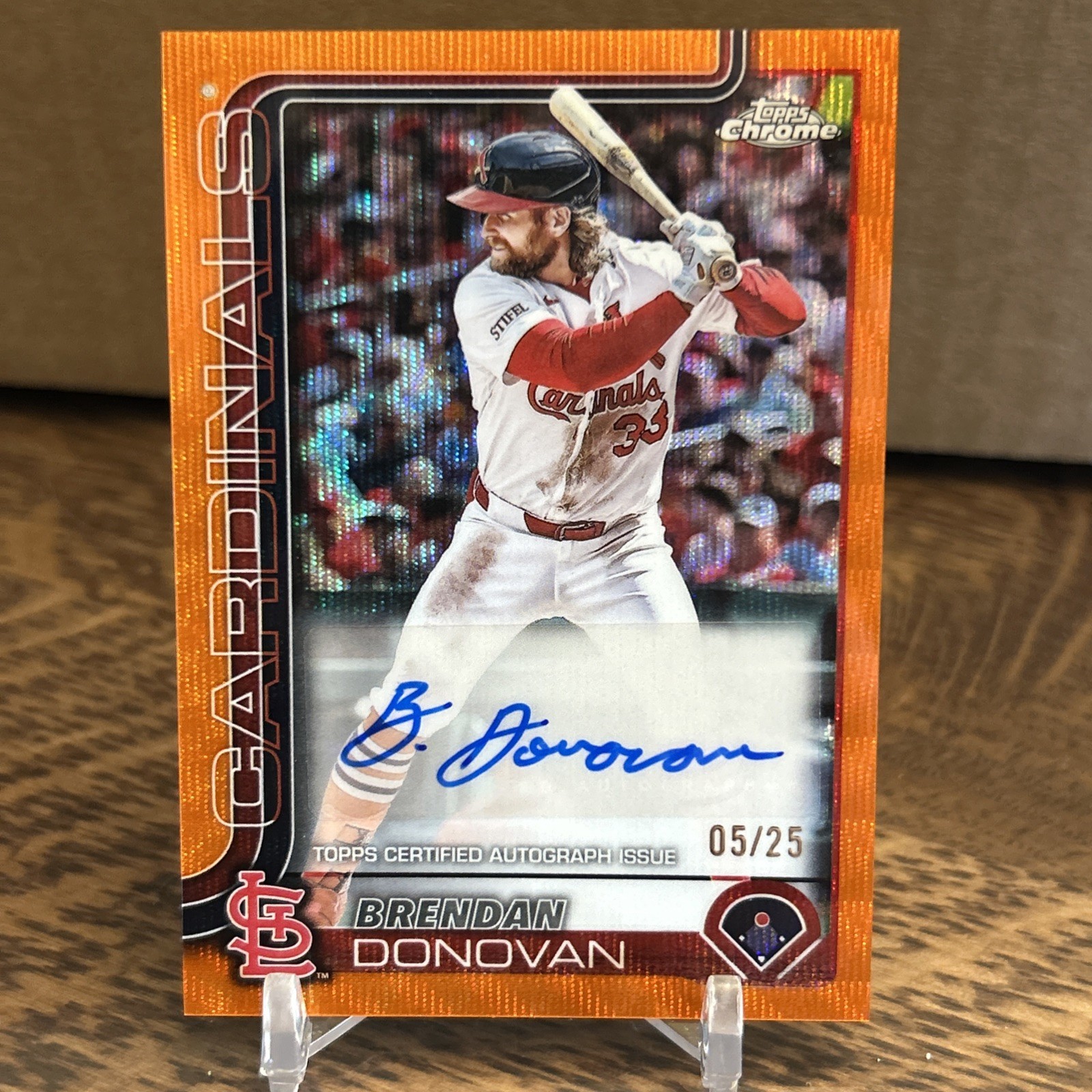Brendan Donovan - Orange Wave Refractor Orange Wave Refractor Autograph - Trading Card Image