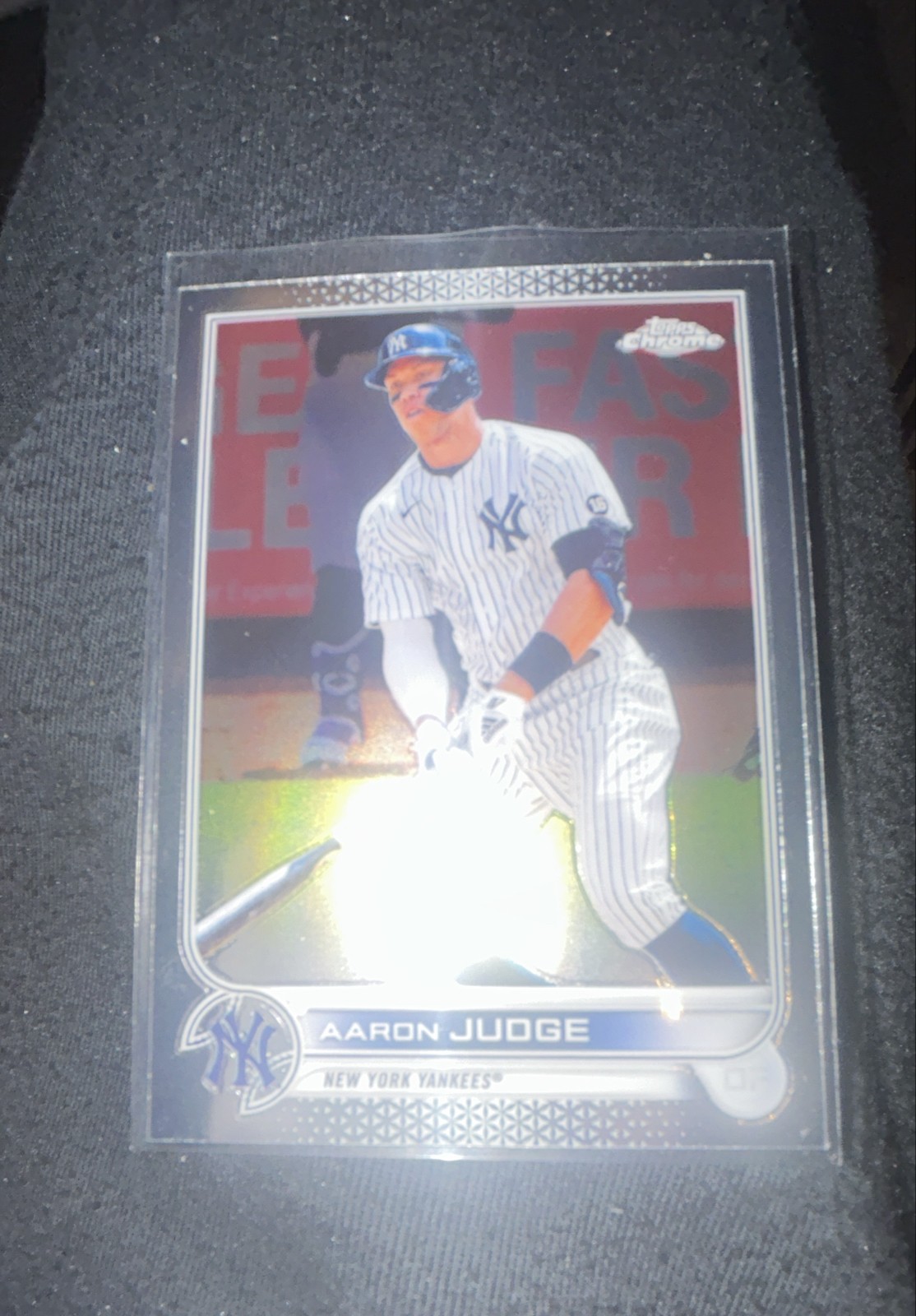 Aaron Judge - Topps Chrome Base Base - Trading Card Image