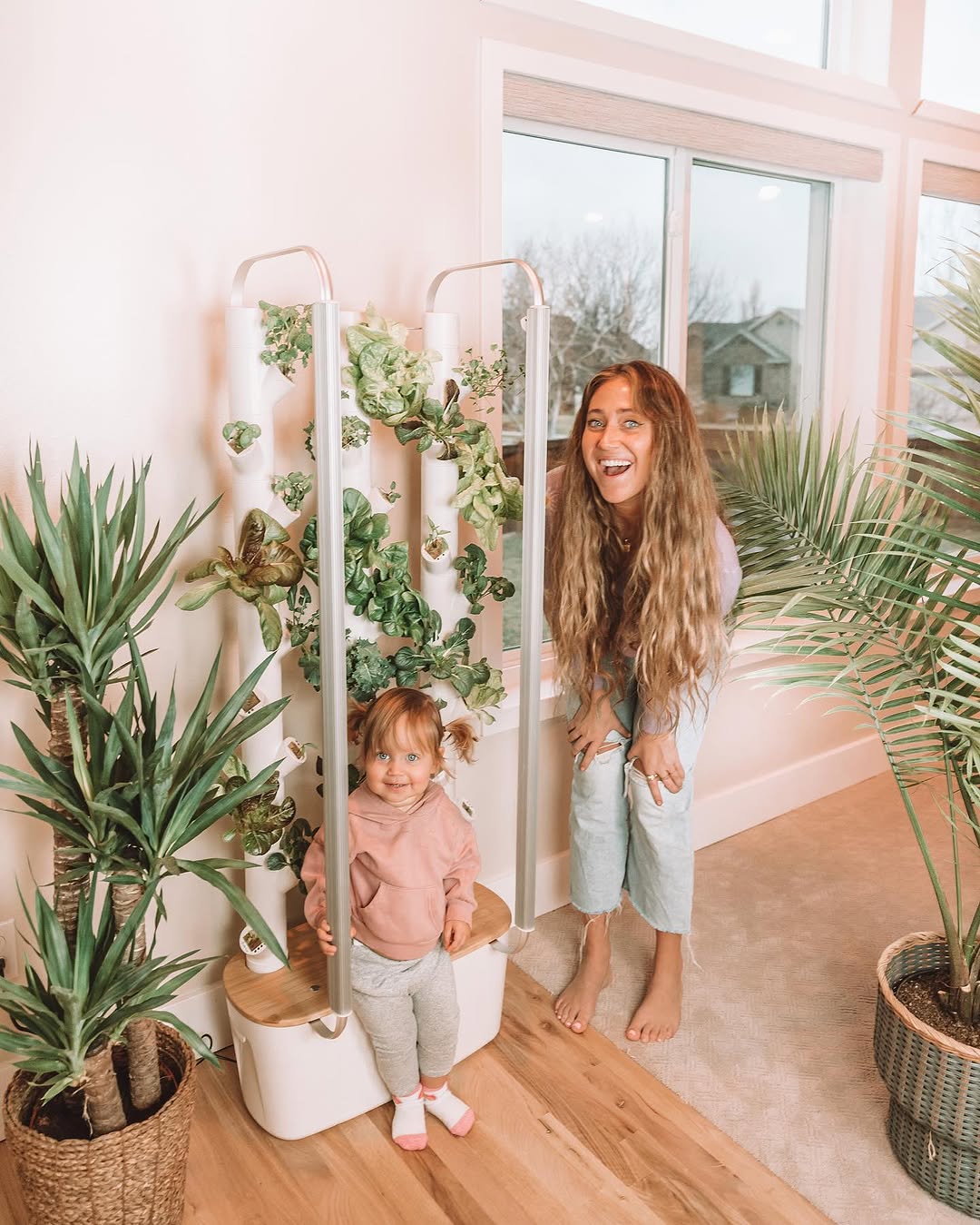 I can’t believe it just call me plant mama from now on. This is my @gardyntech A