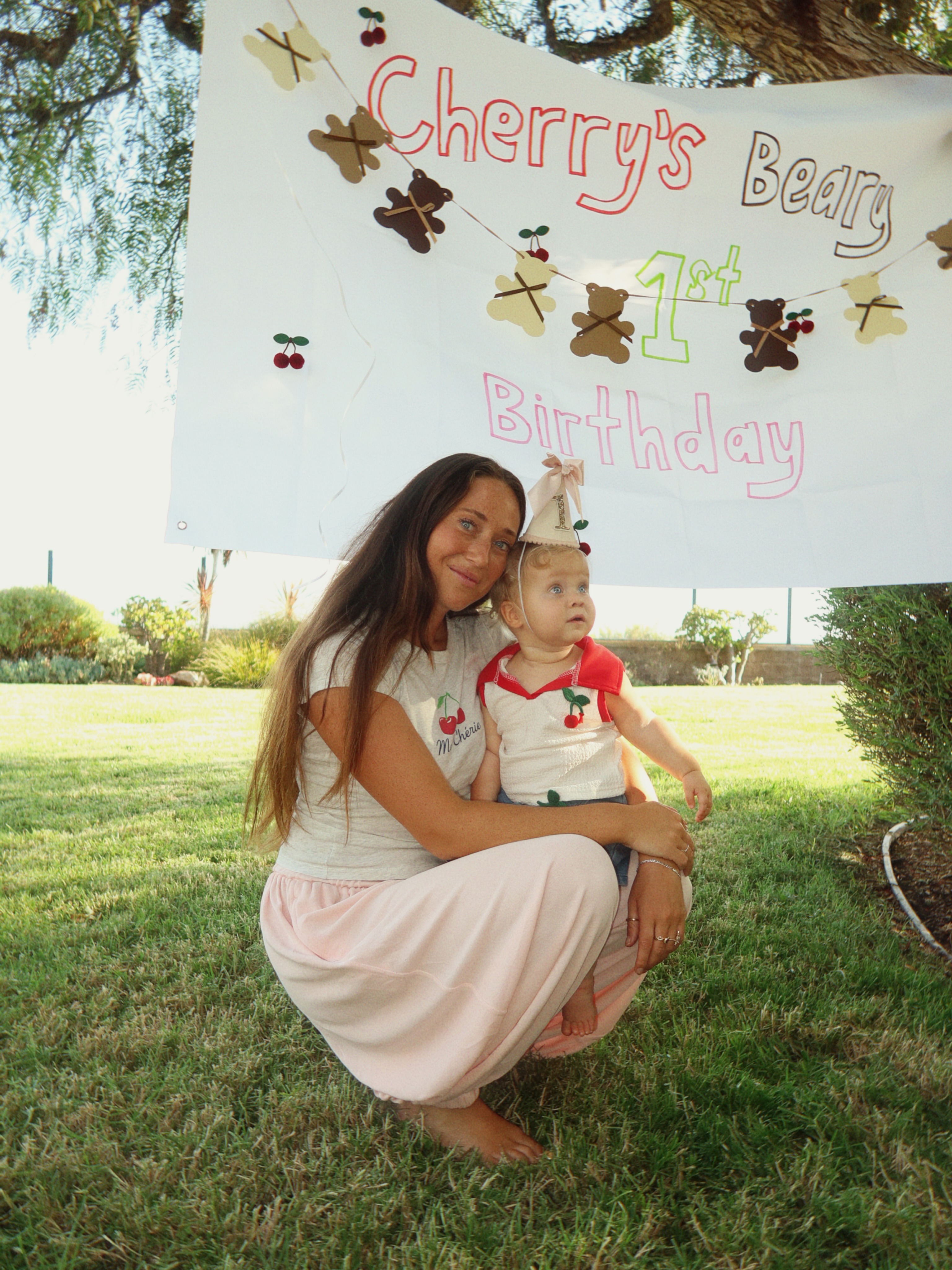 Cherry bearys very first birthday!! I love you my sweet girl🍒🧸