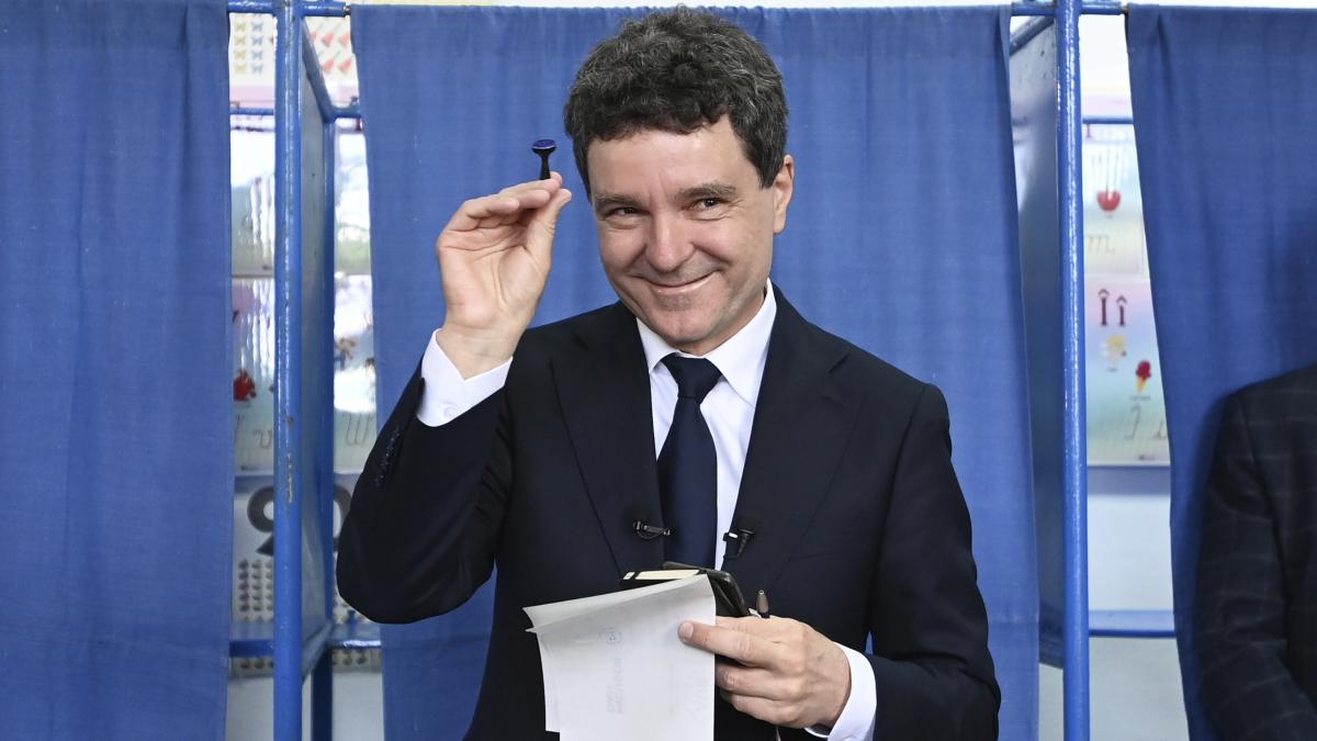 Nicușor Dan participă la reuniunea Coaliției de Voință.