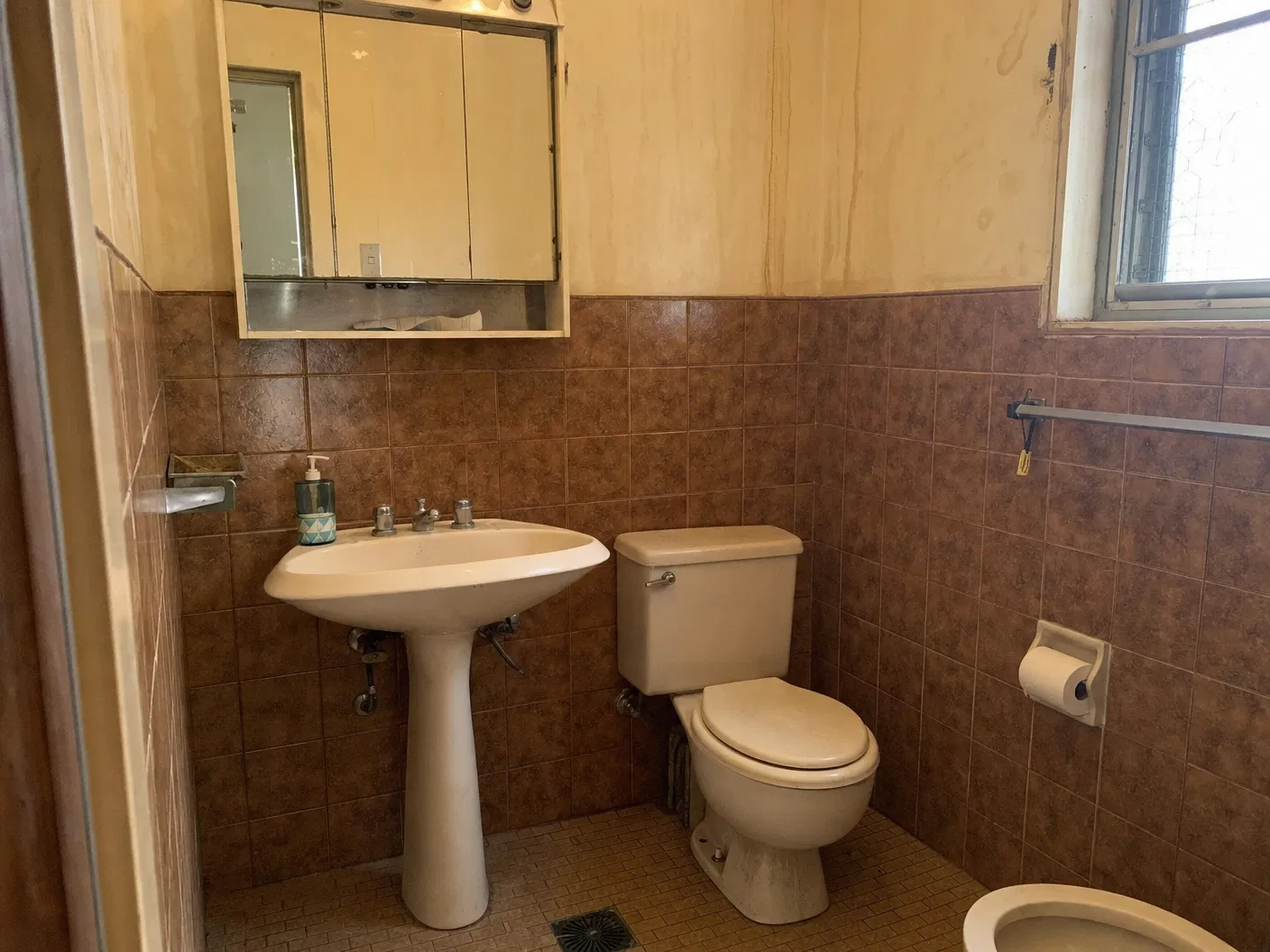 Vor: Badezimmer Renovation