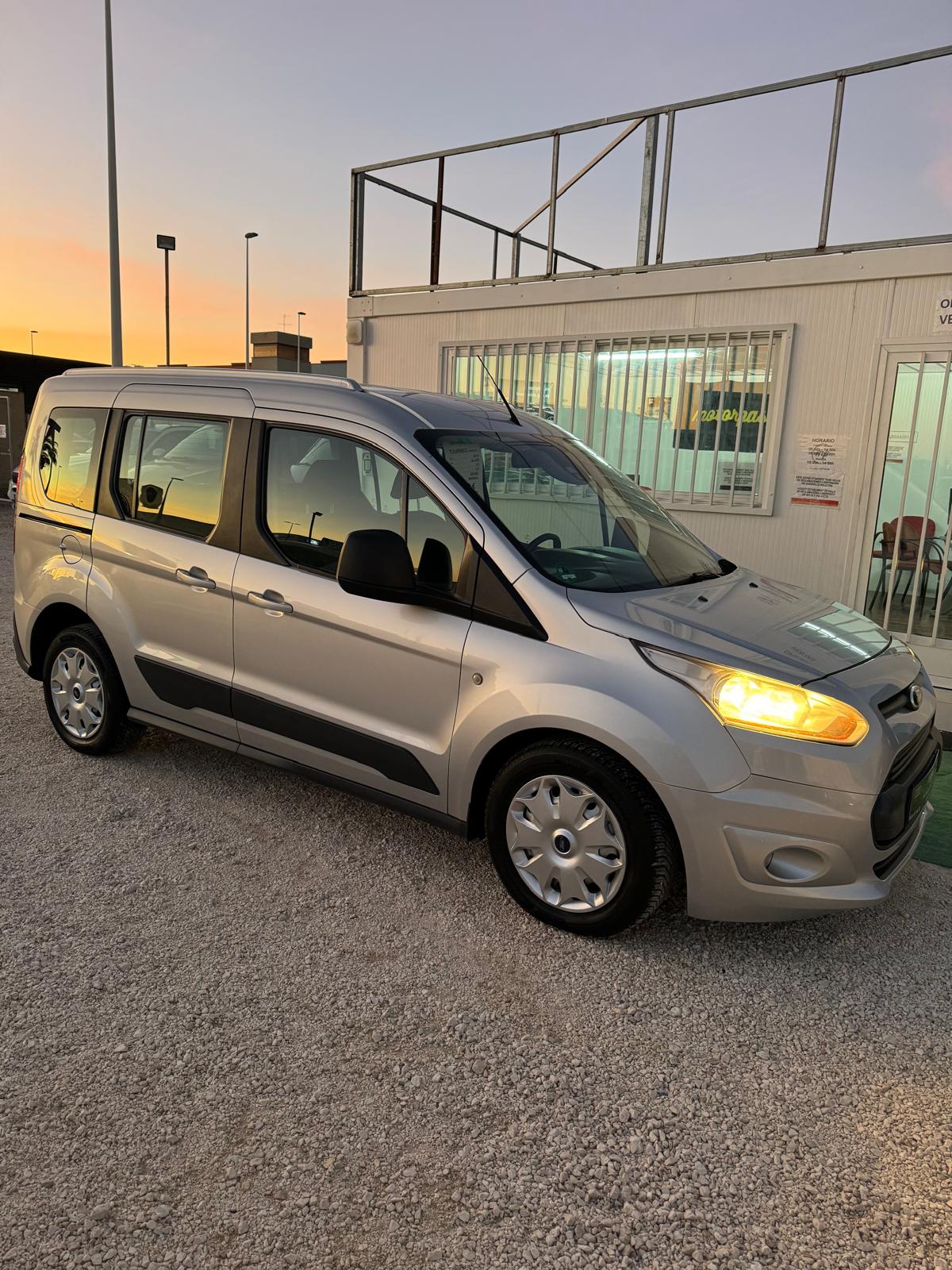 Ford Tourneo