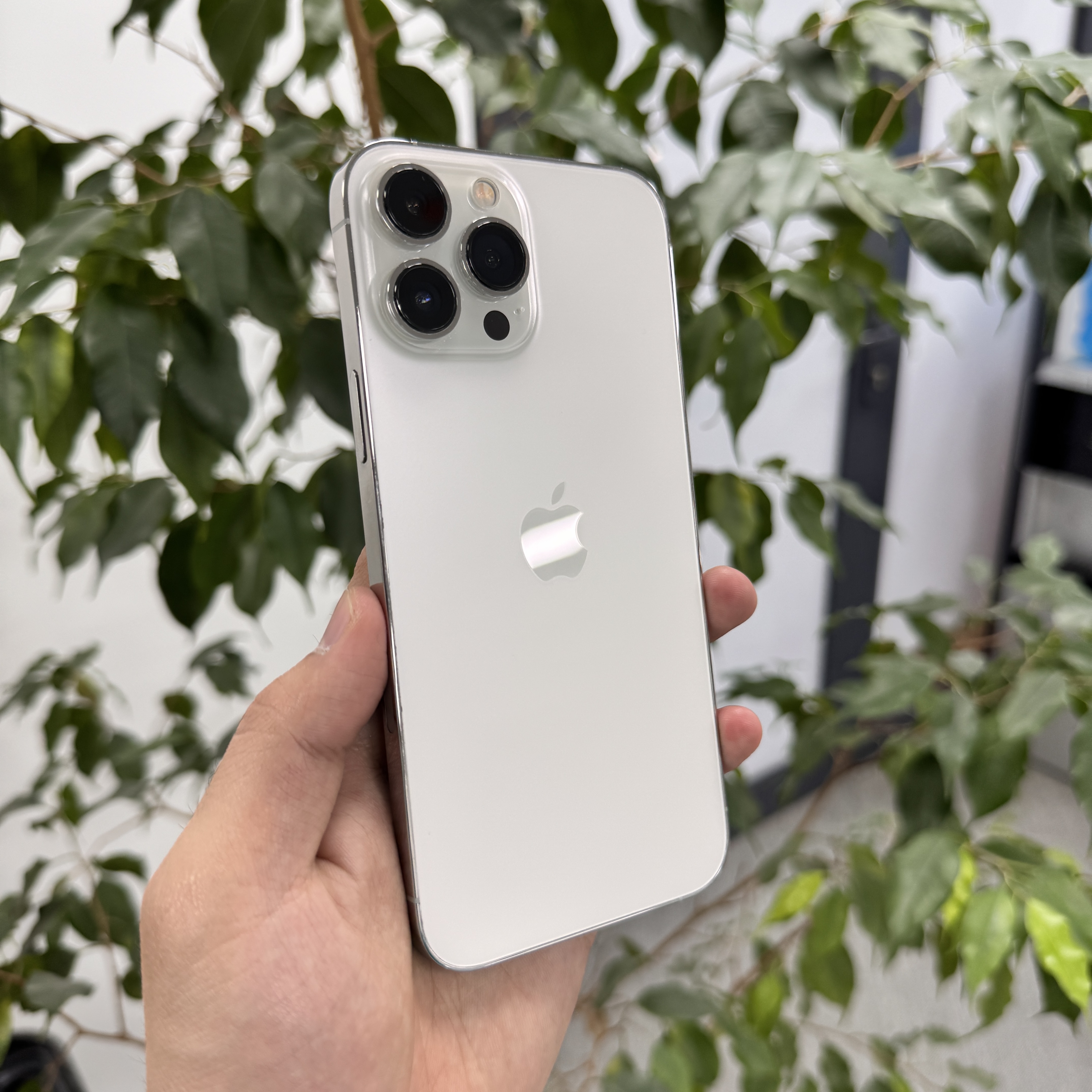 iPhone 13 Pro Max 512GB Silver - миниатюра 2