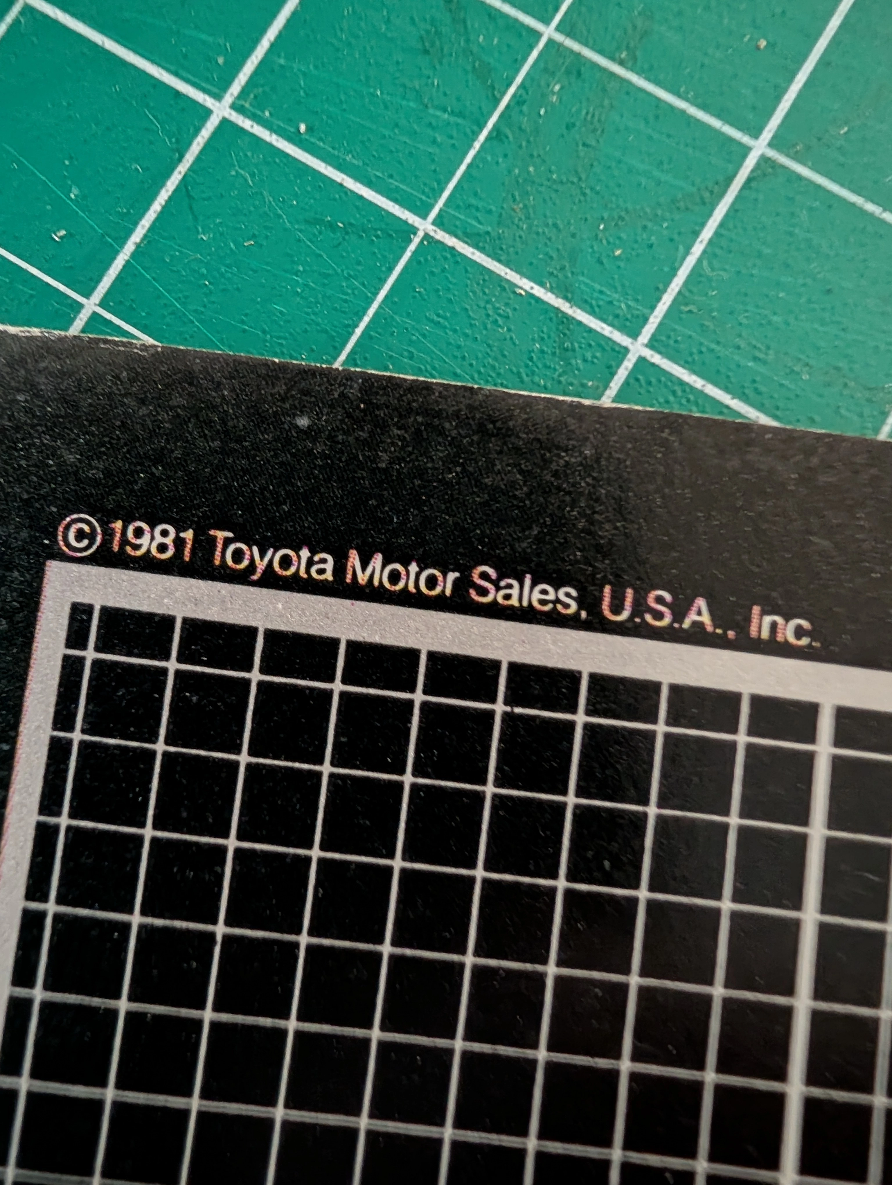 역사를 증명하는 미세한 글자: 잡지 광고 속 세부 문구가 지닌 예상 밖의 중요성 — detail 4