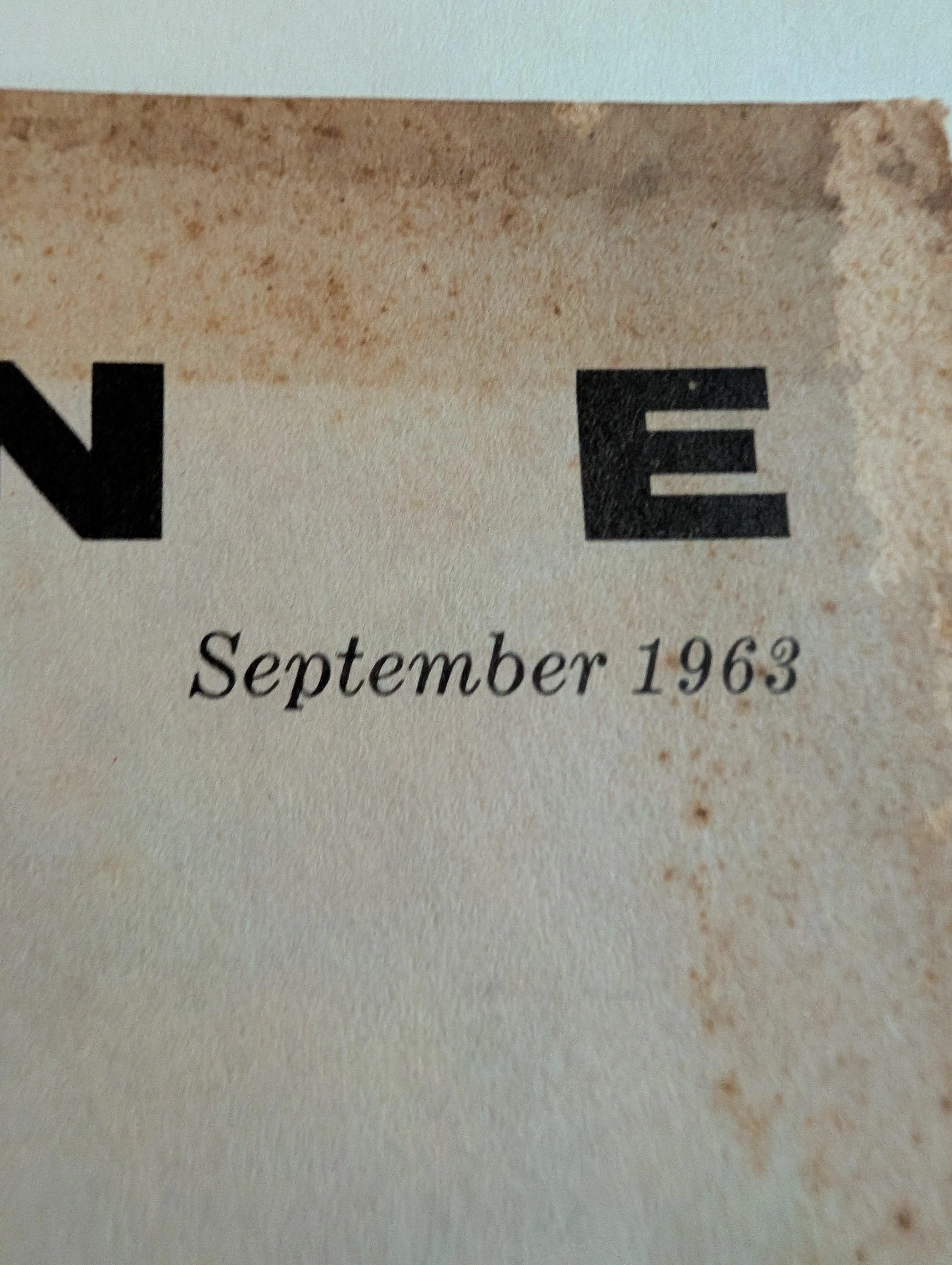 시간 여행자의 기록: 자본주의의 건축가와 폐허의 미학 — detail 4