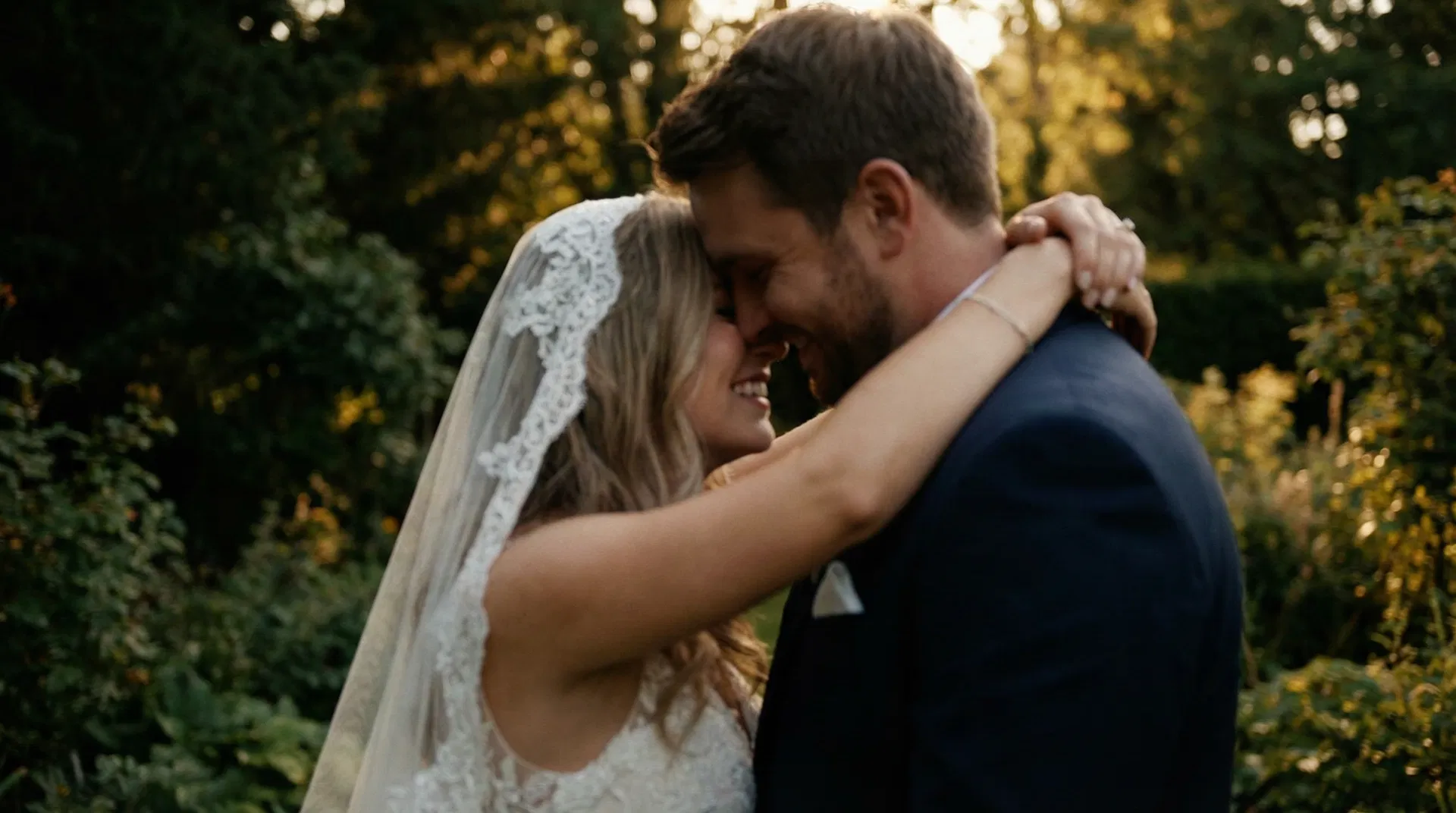 Casal ao Pôr do Sol