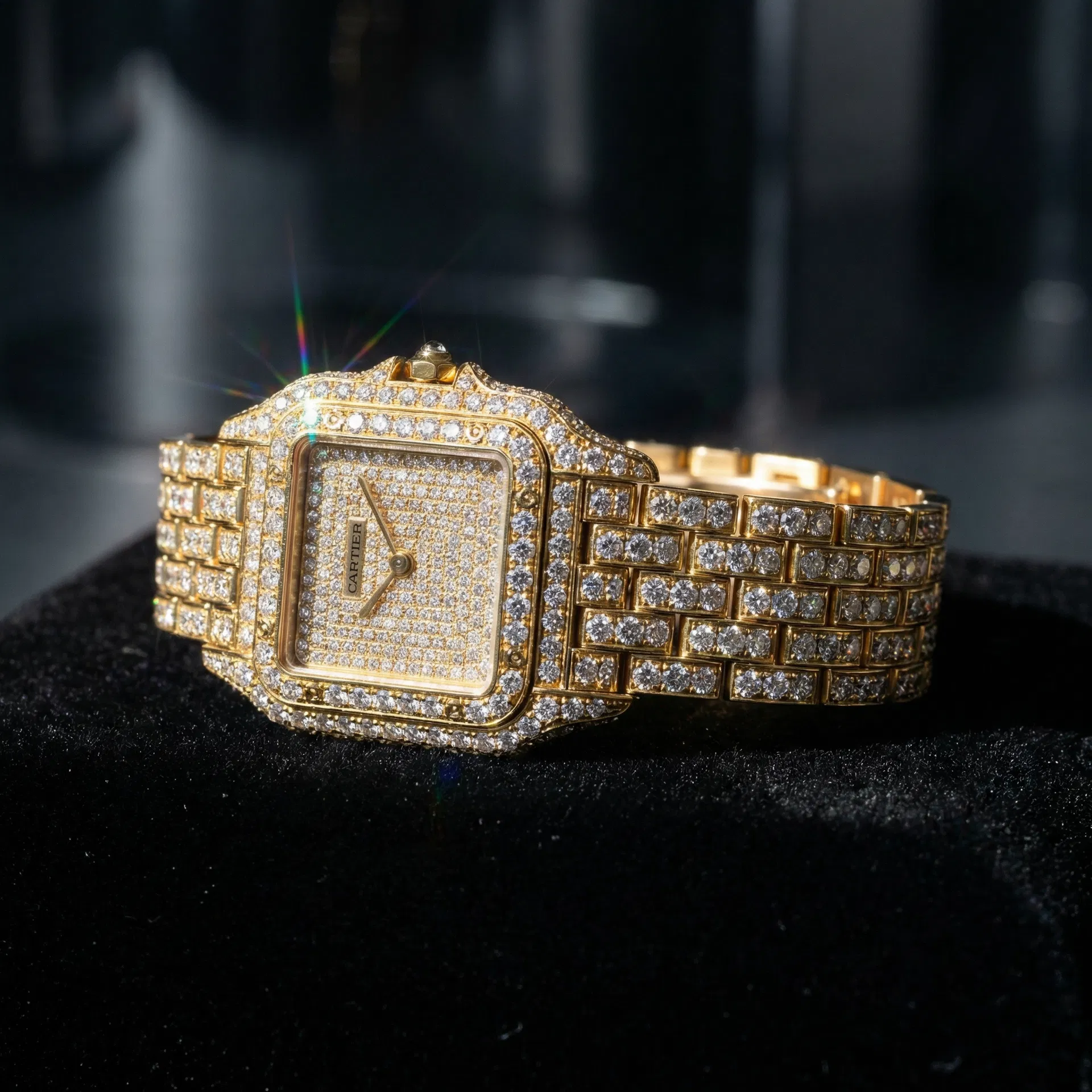 Cartier Panthère 27mm | 18K Yellow Gold | Full Diamond Bust Down
