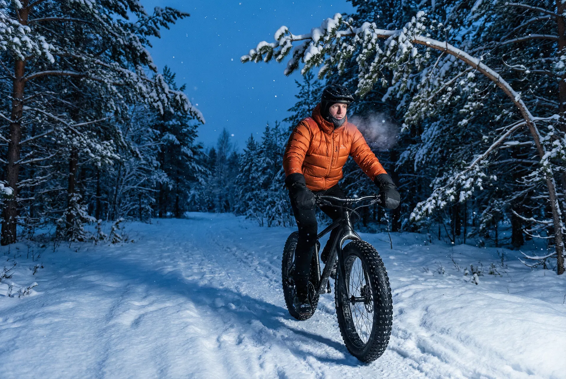 Winter Cycling Gear Guide: Stay Warm and Safe in Cold Weather