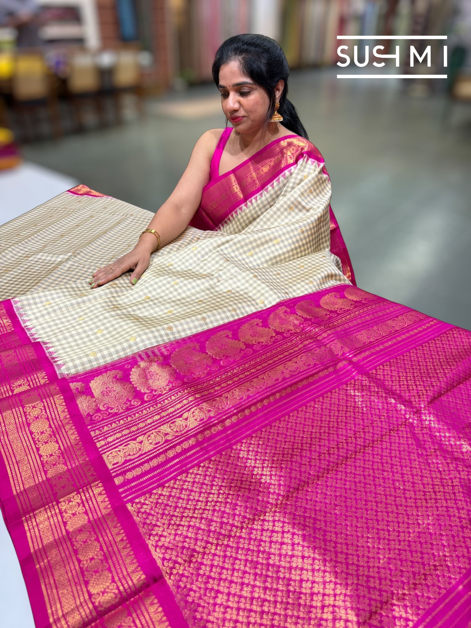 Ivory & Rani Pure Handloom Gadwal Silk Saree — Image 3