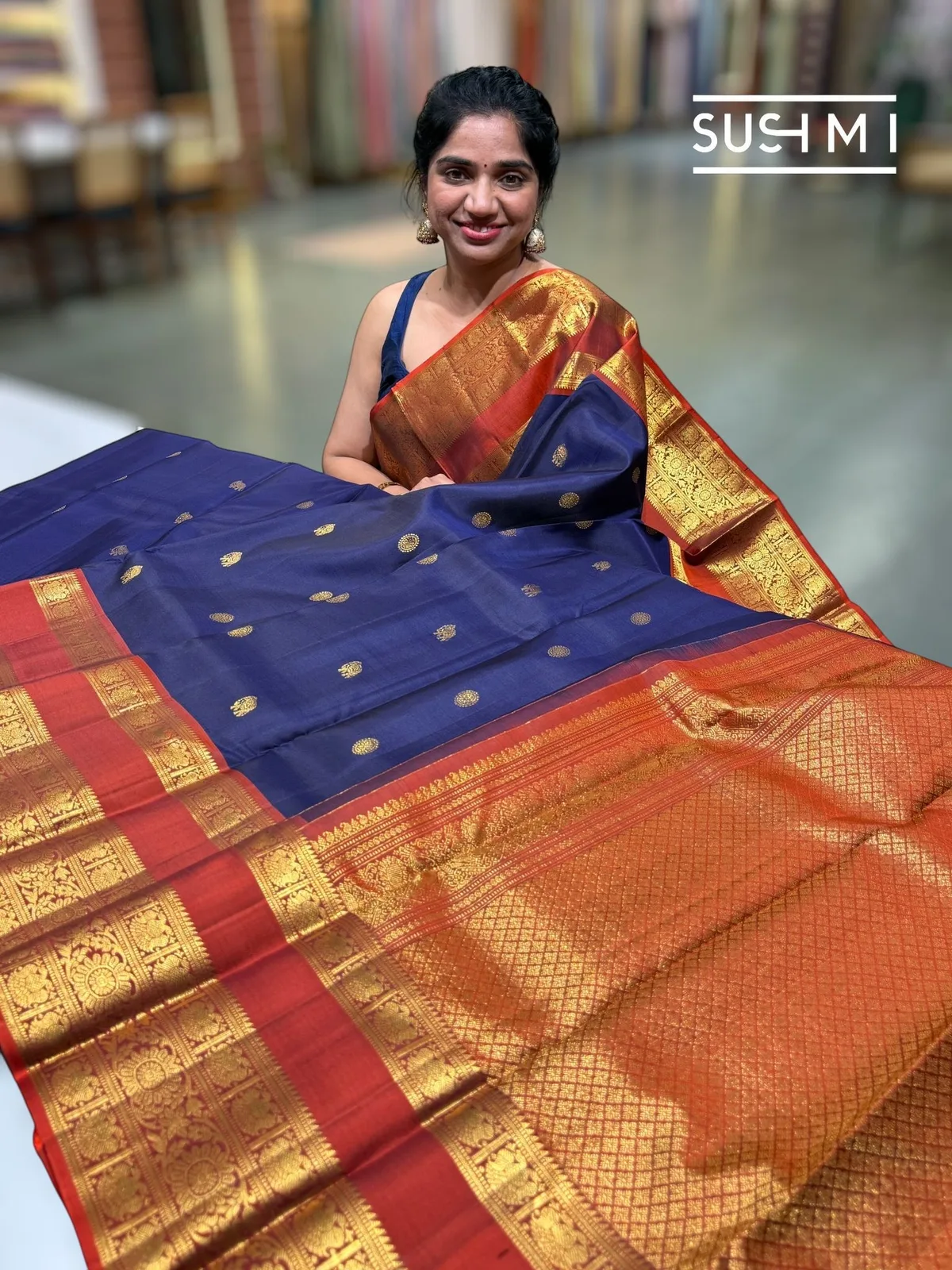 Midnight Blue Vintage Kanjeevaram Saree — Image 3