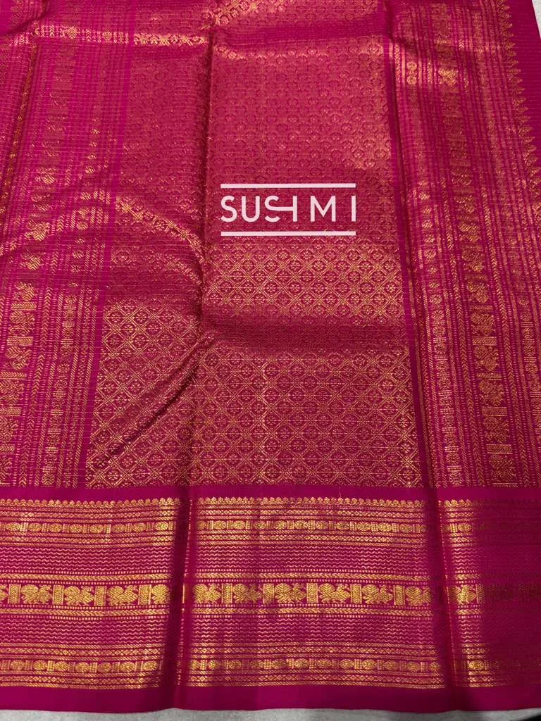 Parrot Green Vintage Checks Kanjeevaram Saree — Image 7