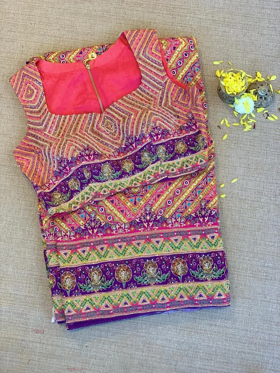 Designer printed crepe Saree with handwork  — Image 10