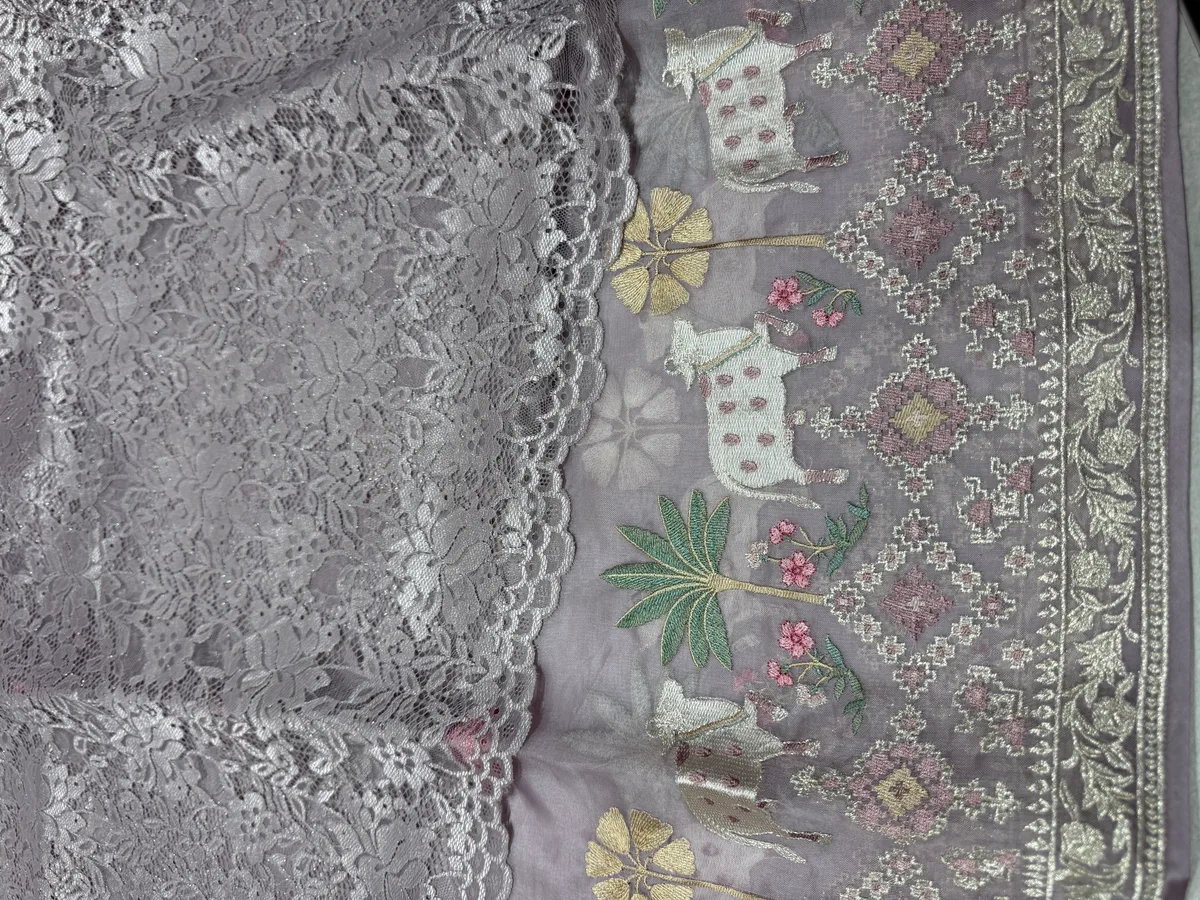 Lilac Pure Organza Saree with pichwai skirt border embroidery  — Image 4