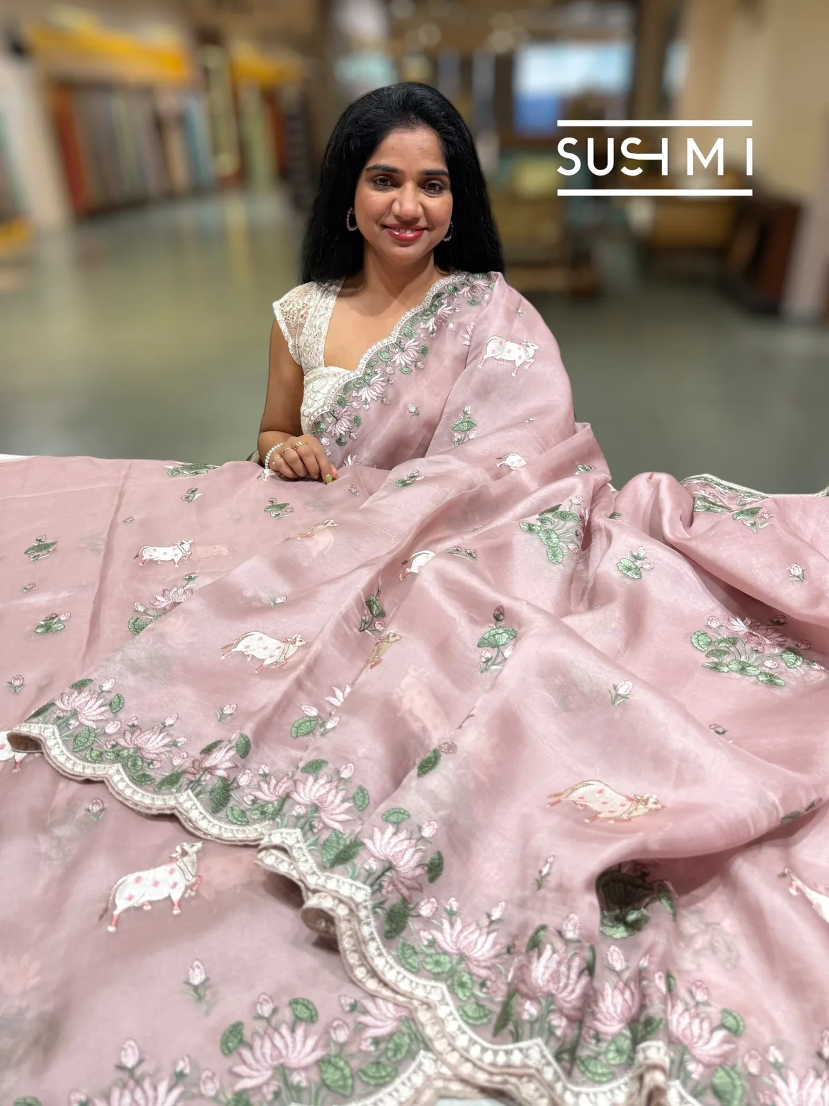Dusty Pink Pure Organza Saree with pichwai embroidery  — Image 3