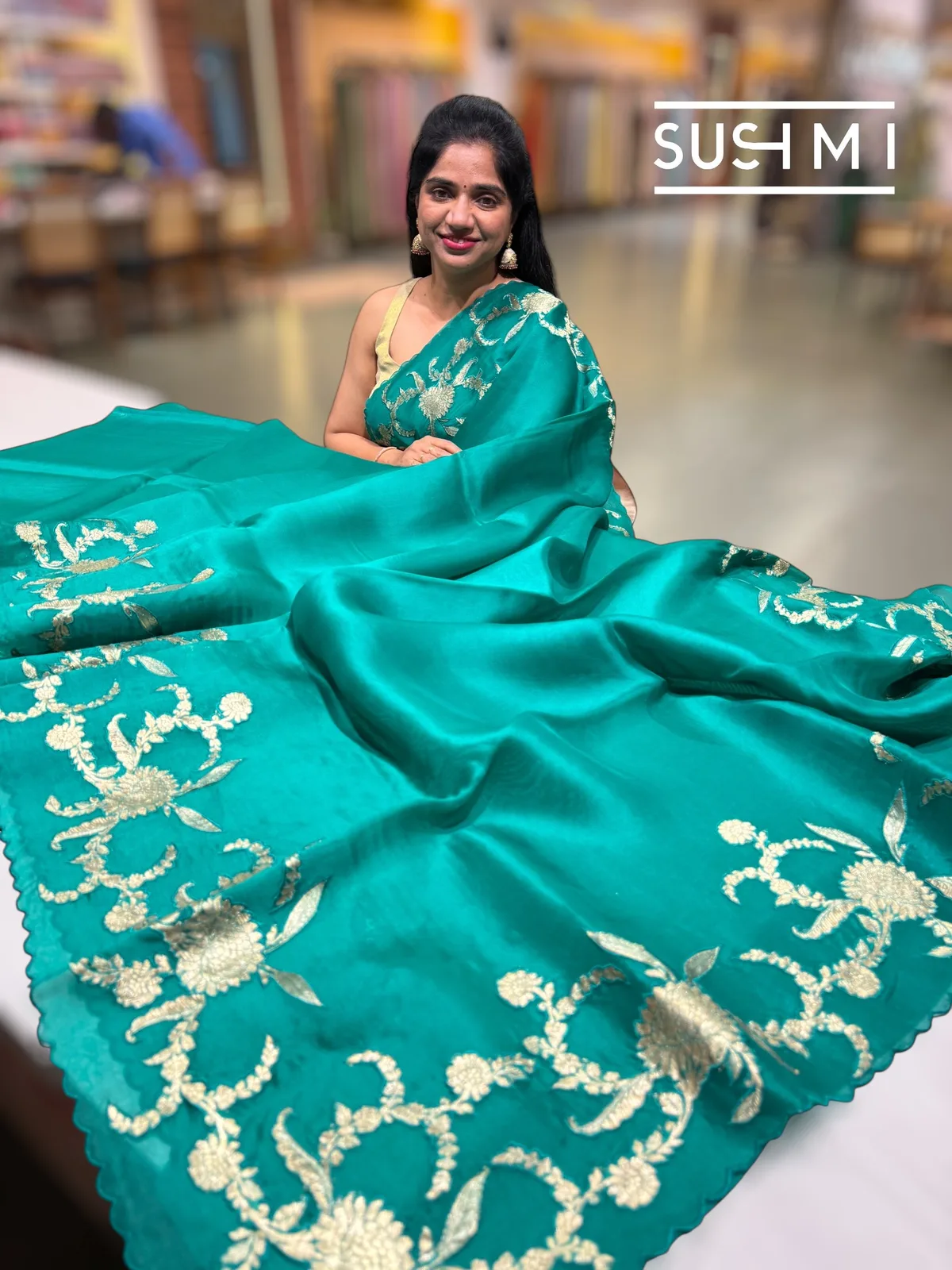 Emerald Green Organza Saree with banarasi brocade applique work — Image 2