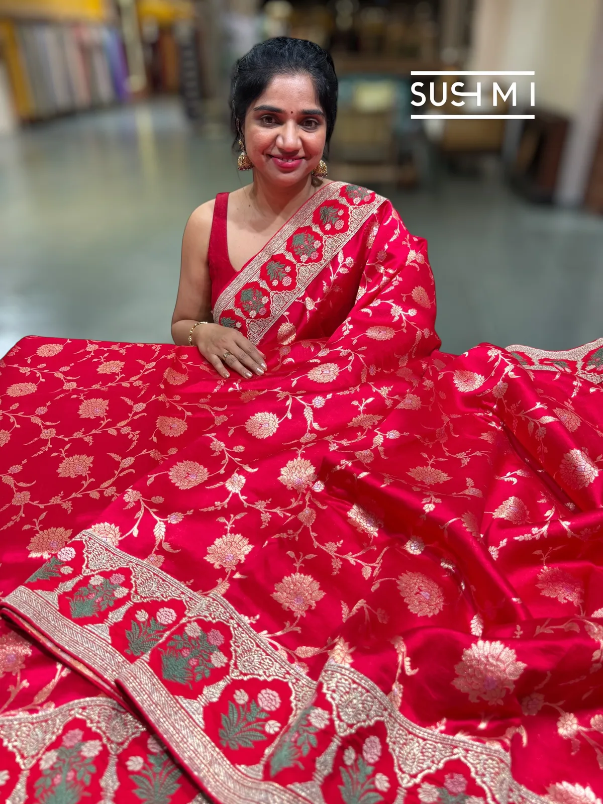 Red Banarasi Silk Saree with sabyasachi borders — Image 4