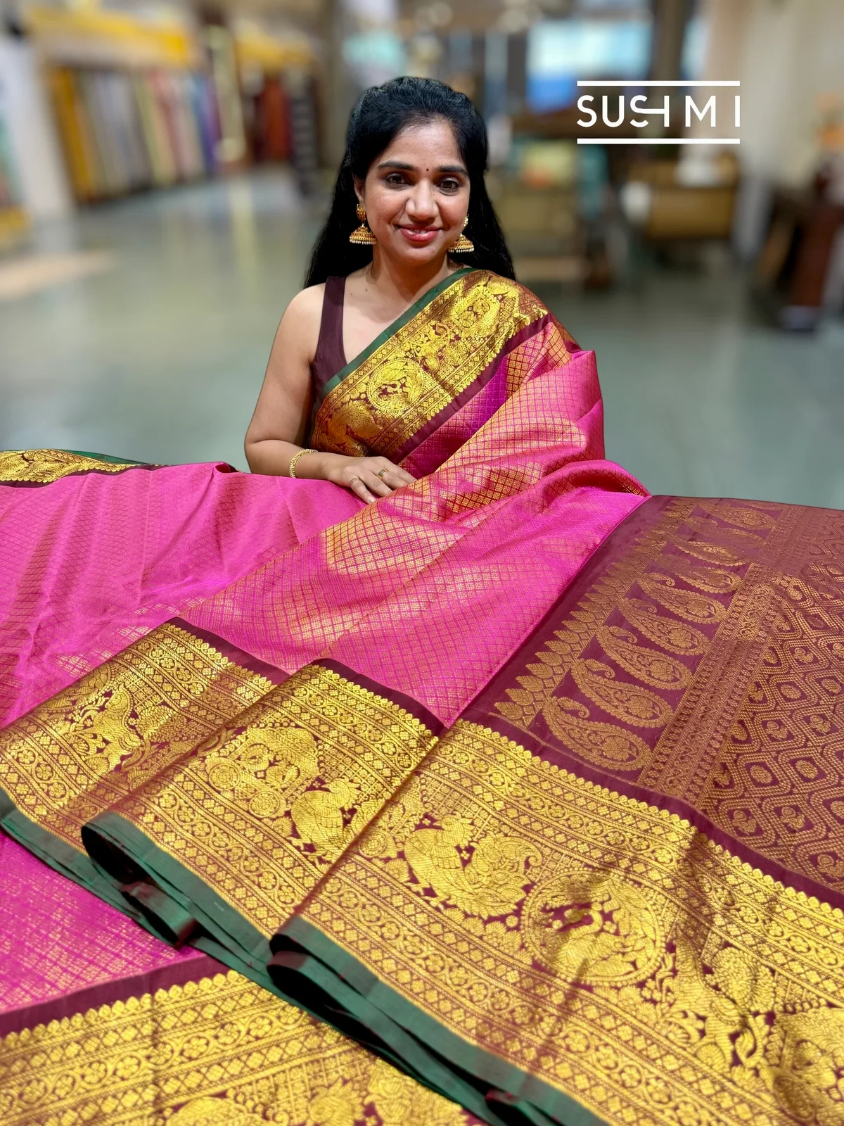 Rani Pink Brocade Gadwal Saree eith kanchi borders — Image 4