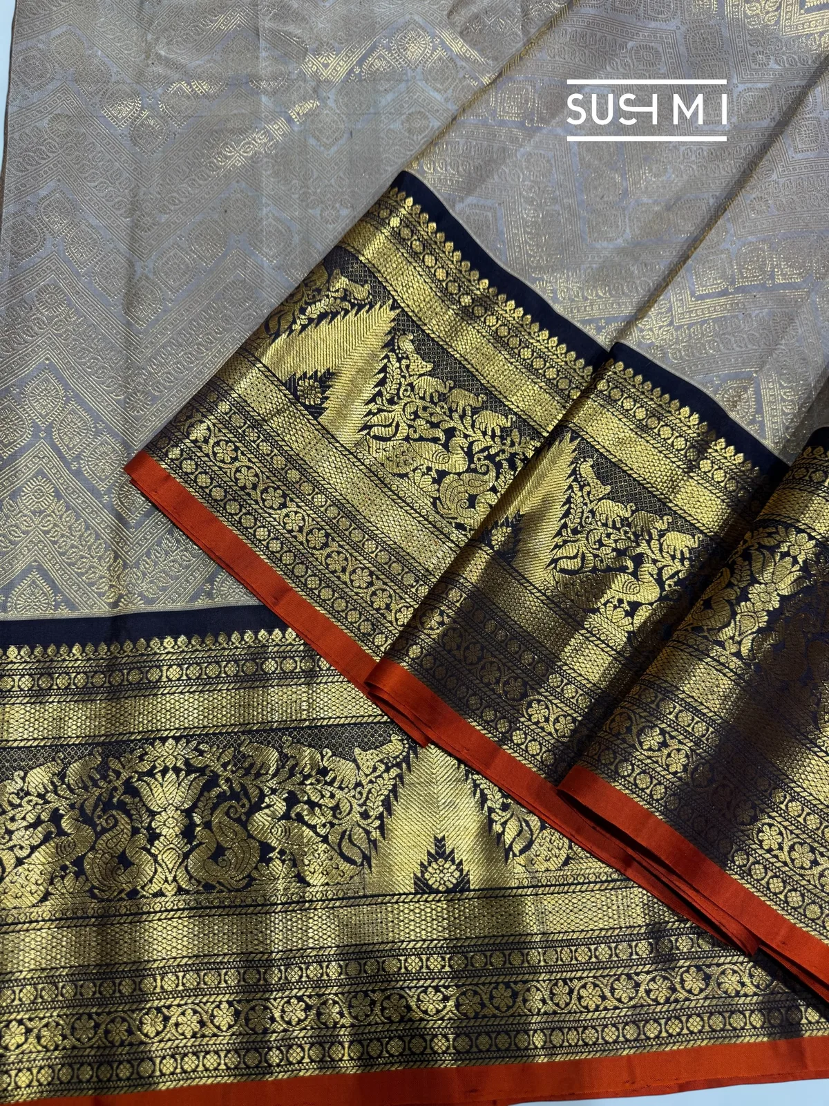 Dusty Grey Gadwal Brocade Saree with kanchi borders — Image 6