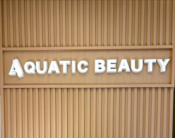 Aquatic Beauty (Tsim Sha Tsui)