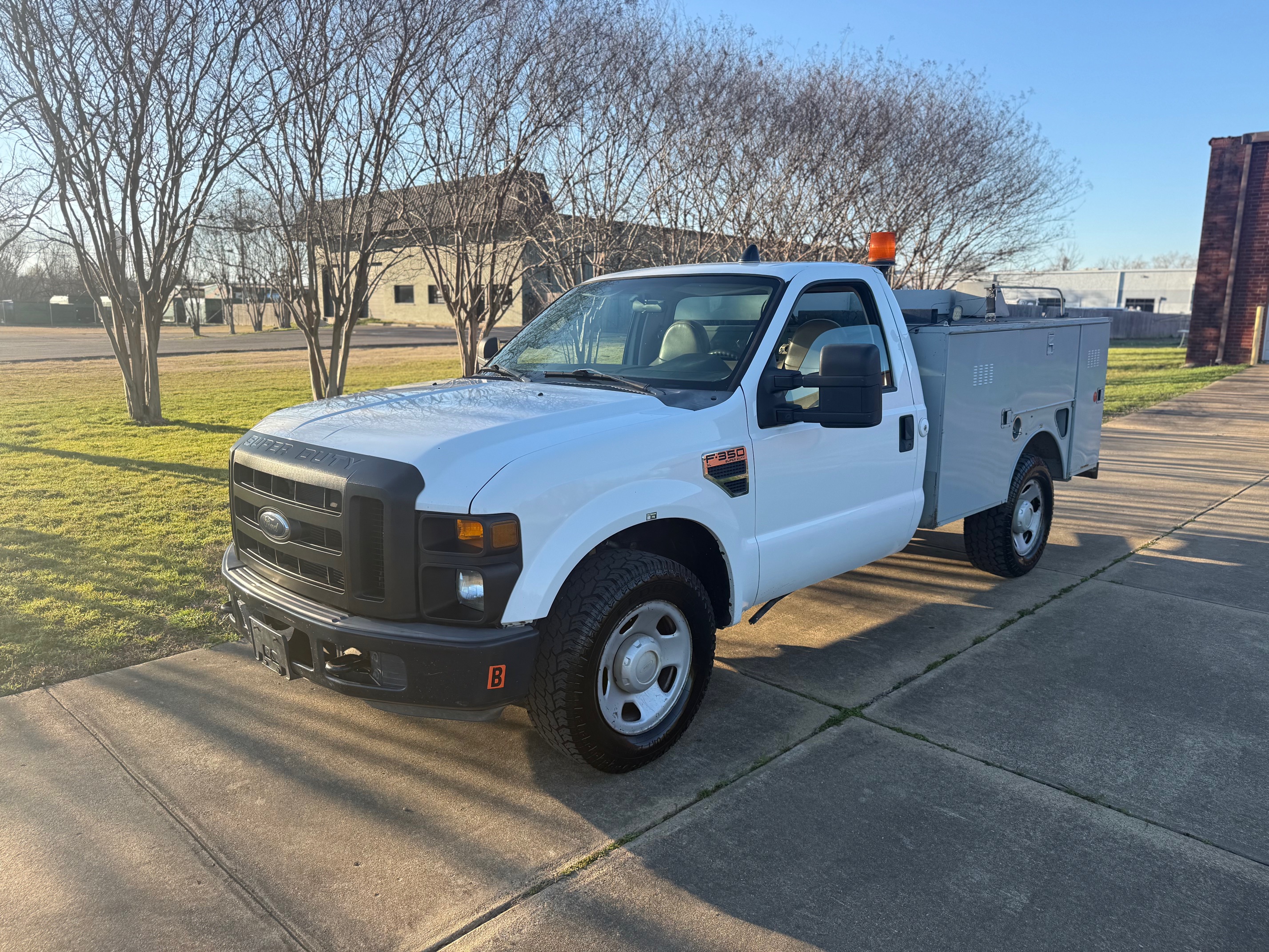 2008 Ford F350SD XL RWD Reg Cab 5.4 8cyl. Gasoline