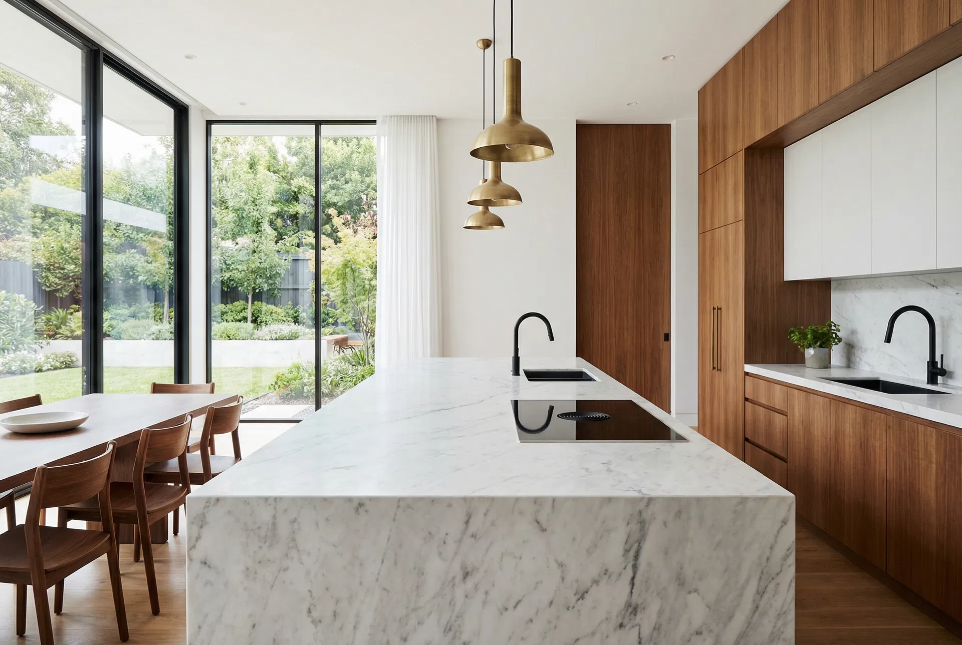 Luxury kitchen design by HABITUS RE