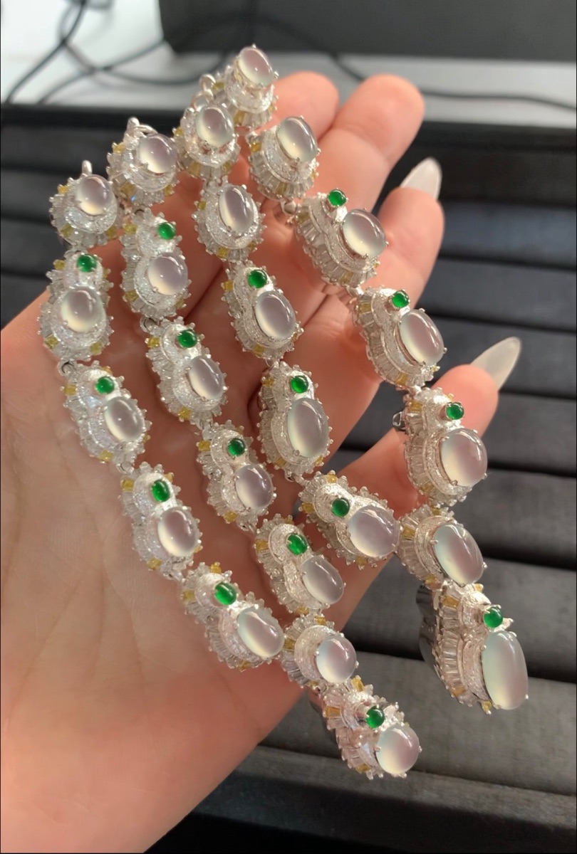 Luxurious Icy Jade and Diamond Necklace