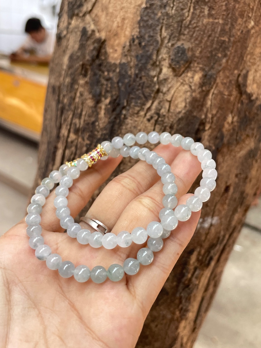  Natural Icy White Jade with Grey Patterns Necklace