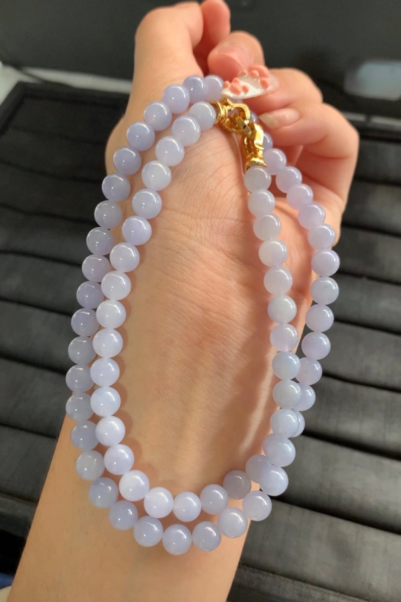  Lavender Jade Bead Necklace 2