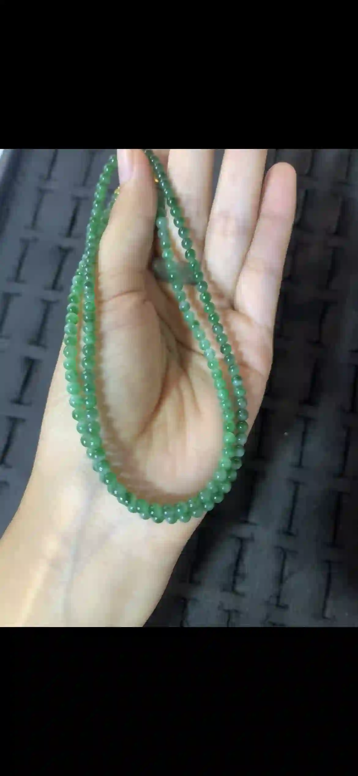 Fine Vivid Green Natural Jadeite Bead Necklace, view 2 | Myanmar Jadeite reference #26700002