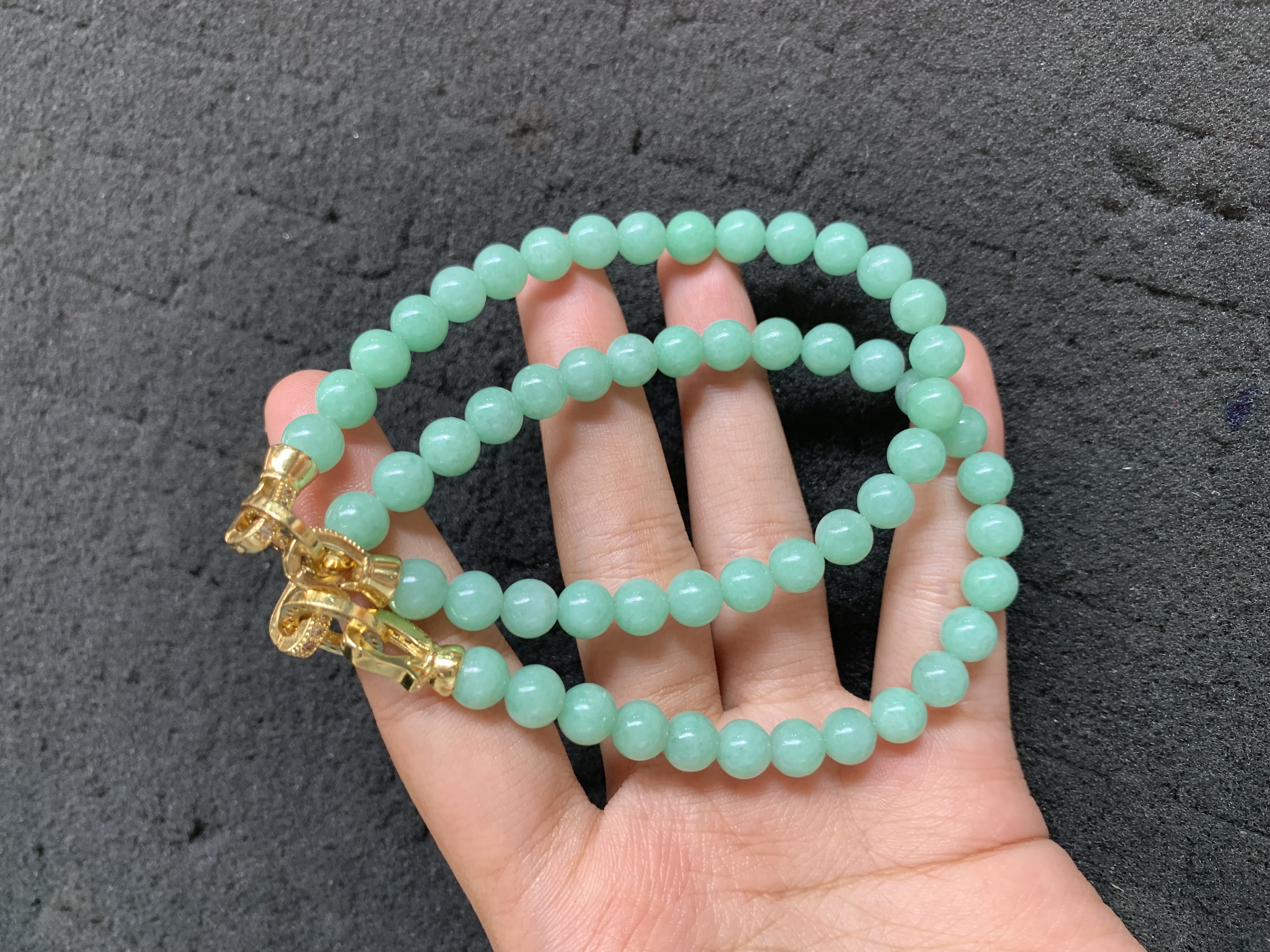   Apple Green Jade Bead Necklace - Burmese Jadeite Type A from Hpakant, Myanmar | Myanmar Jadeite