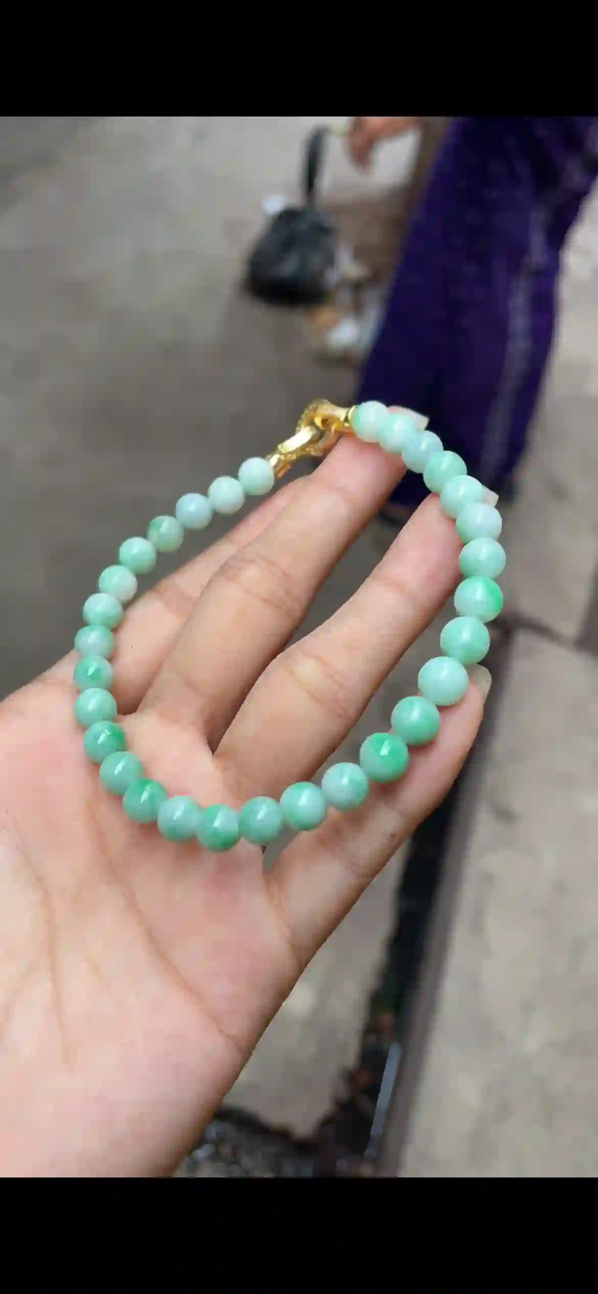  Pastel Apple‑Green Jadeite Bead Bracelet with Gold‑Tone Clasp, view 2 | Myanmar Jadeite reference #9810003