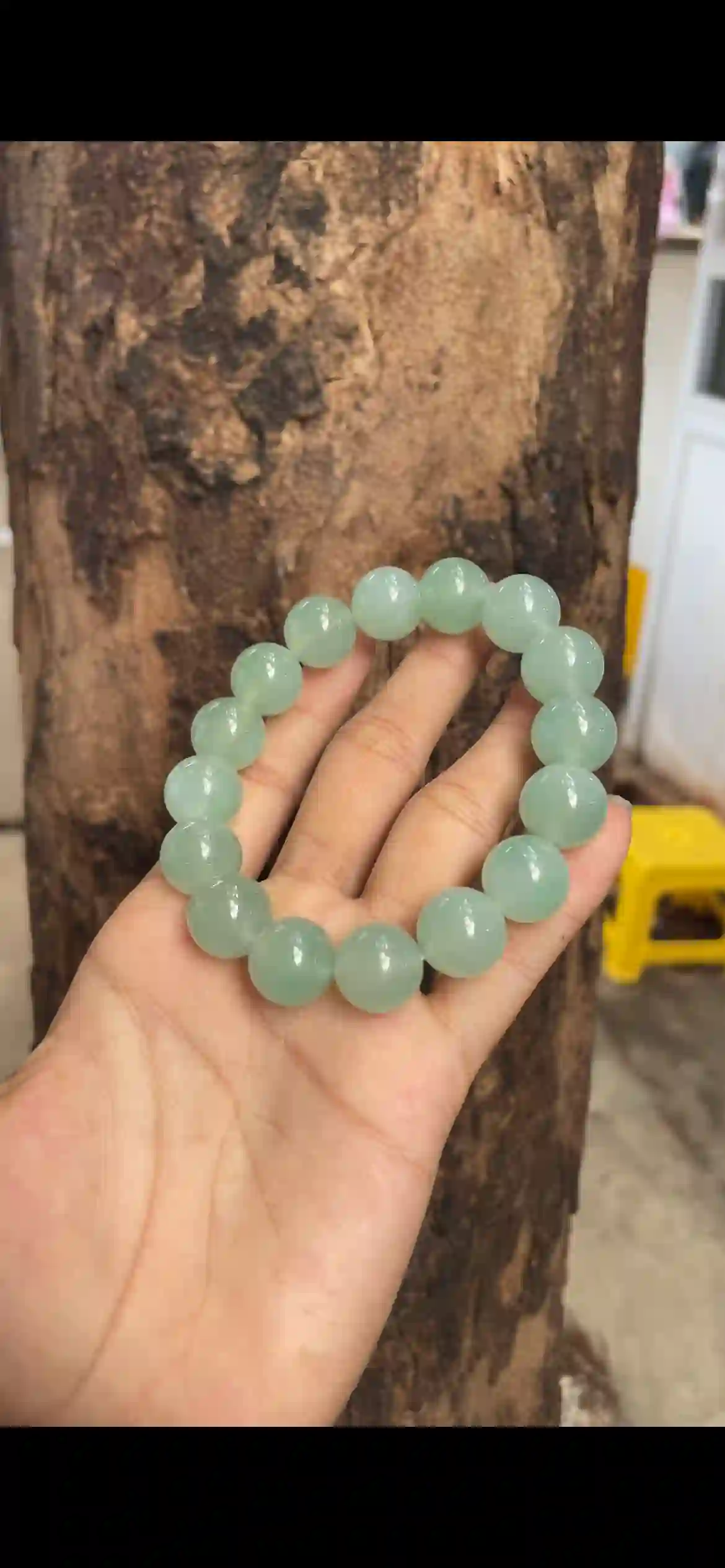 Large Icy Uniform Pale Green Jadeite Bead Bracelet | Myanmar Jadeite reference #8910001