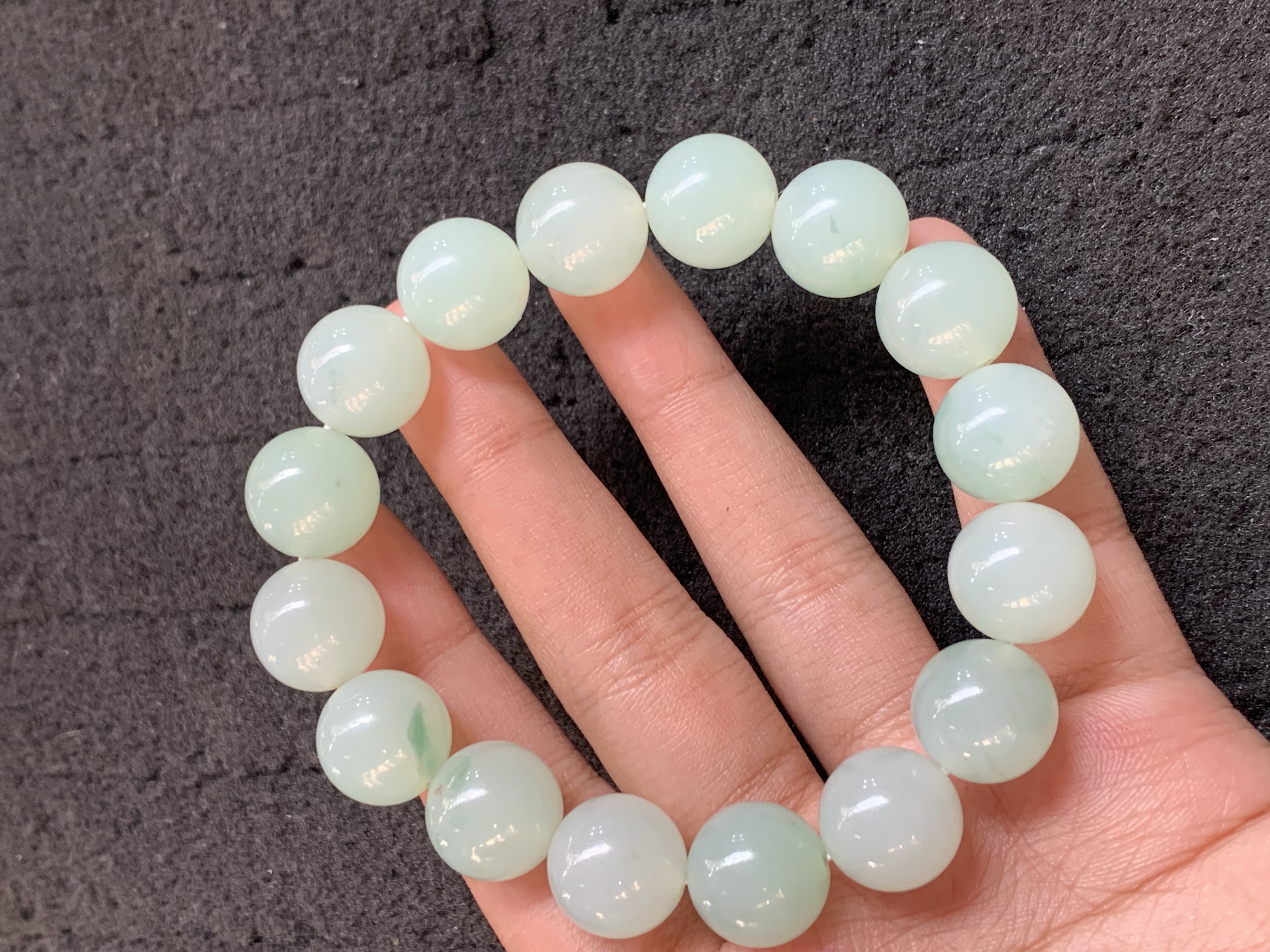 Pale Green Smooth Beaded Stretch Bracelet