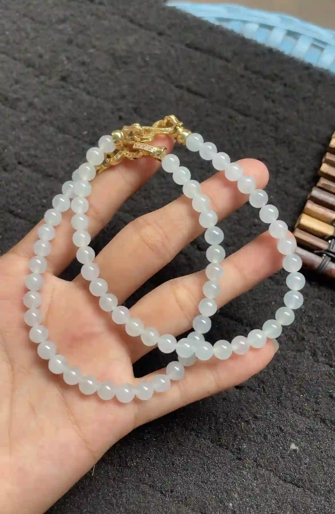 Natural Icy White Jade Beaded Necklace | Myanmar Jadeite reference #2340002