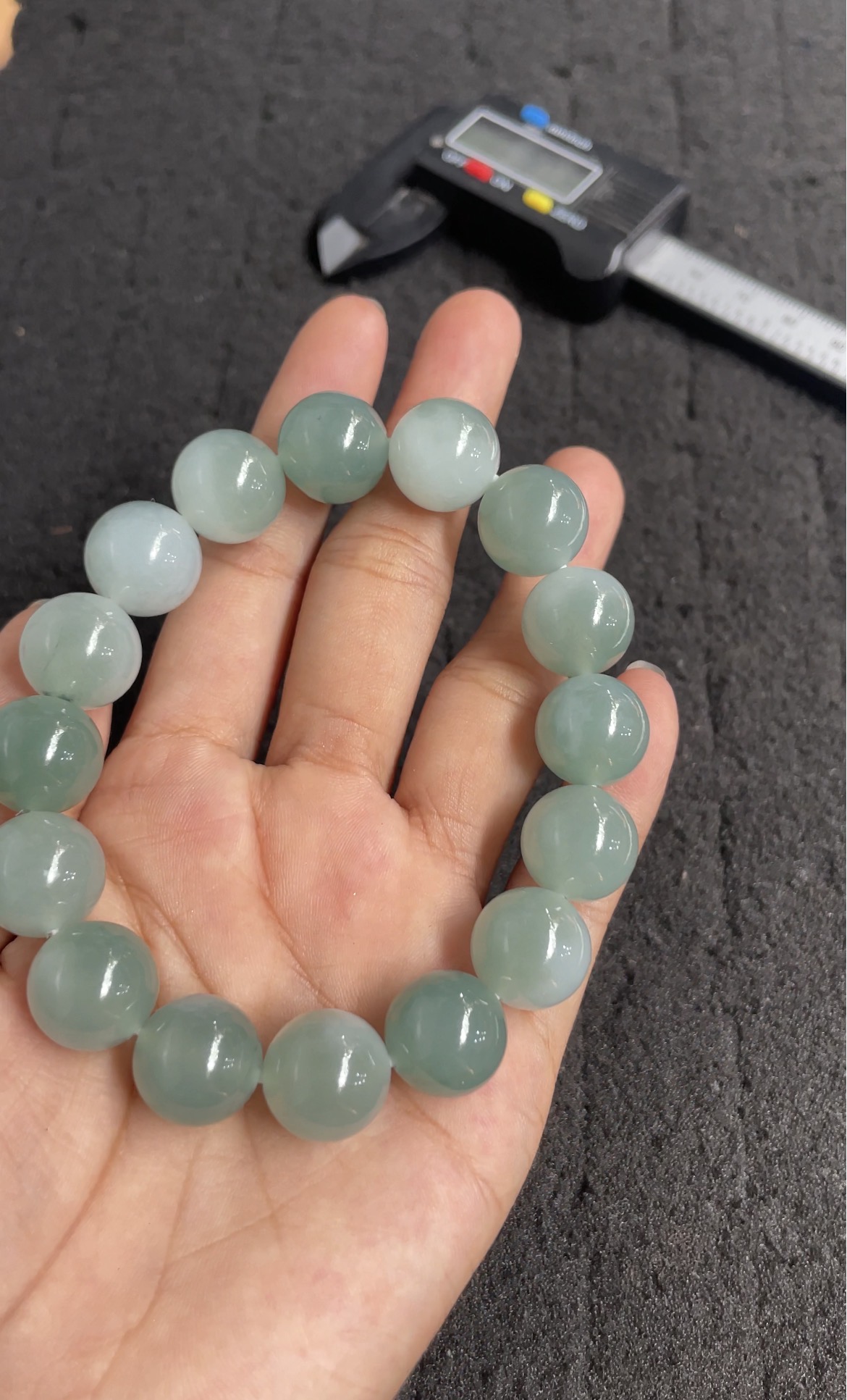 Natural Icy Green Jade Beaded Braceletm - Burmese Jadeite Type A from Hpakant, Myanmar | Myanmar Jadeite